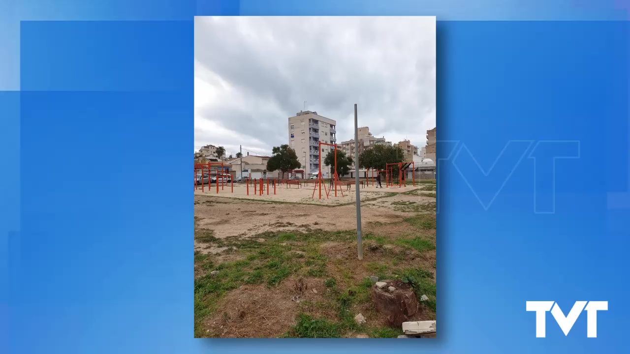 Imagen de Carmona solicita el mantenimiento del entorno del parque de calistenia en Nueva Torrevieja