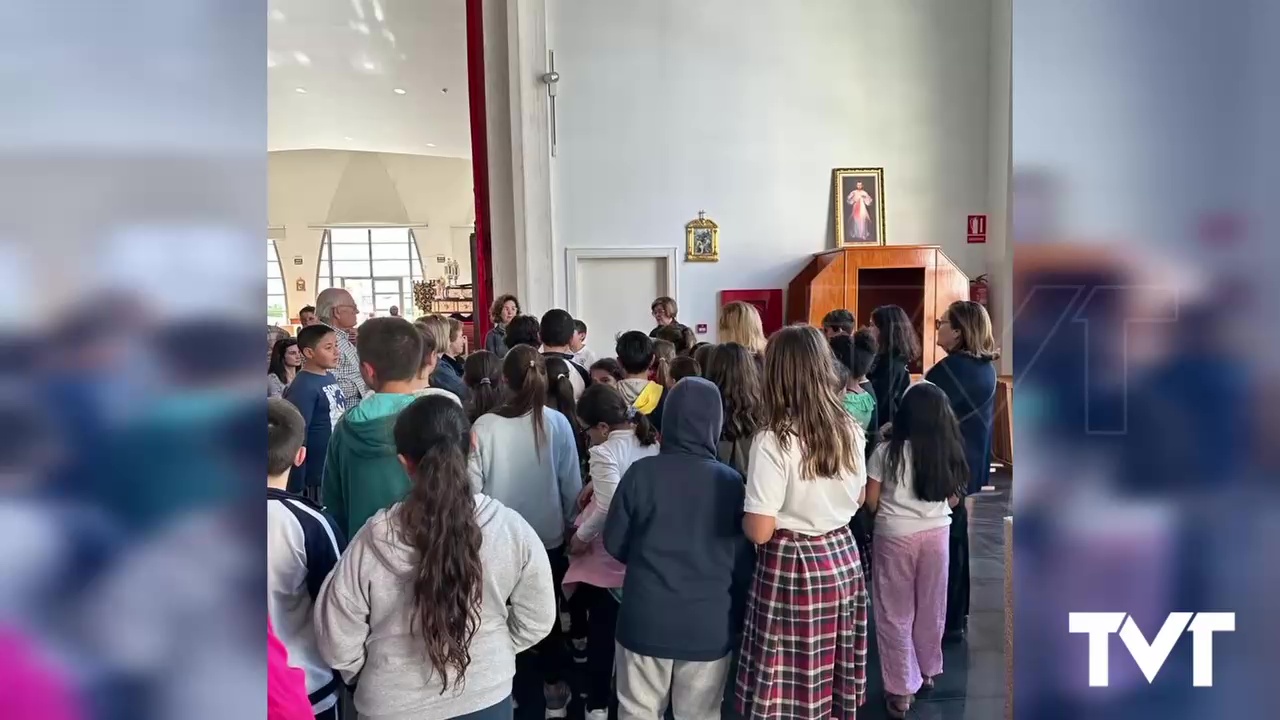 Imagen de El Vía Crucis de los niños/as de catequesis del Sagrado Corazón anuncia la Semana Santa