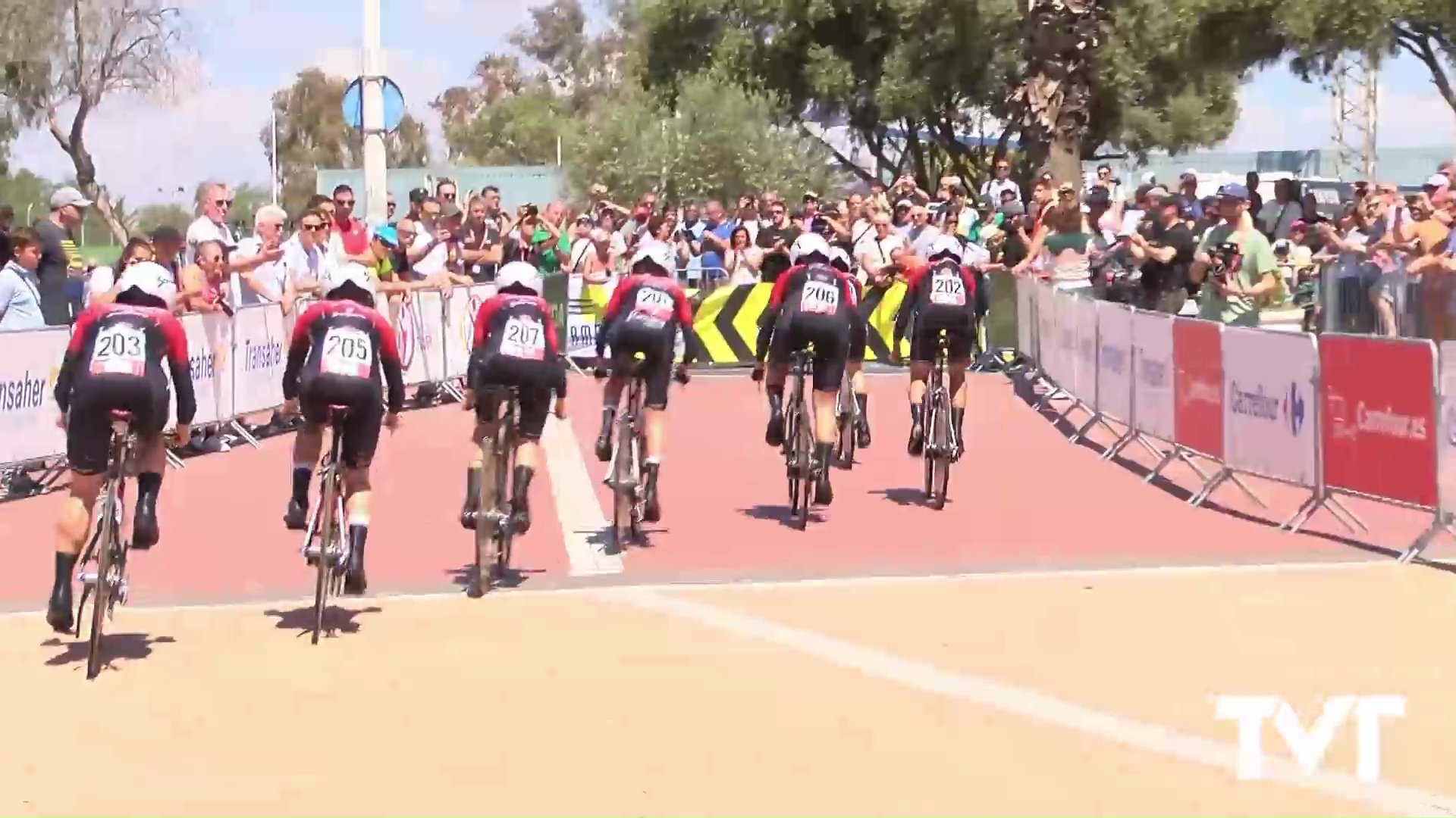 Imagen de La Vuelta Femenina se estrena en Torrevieja