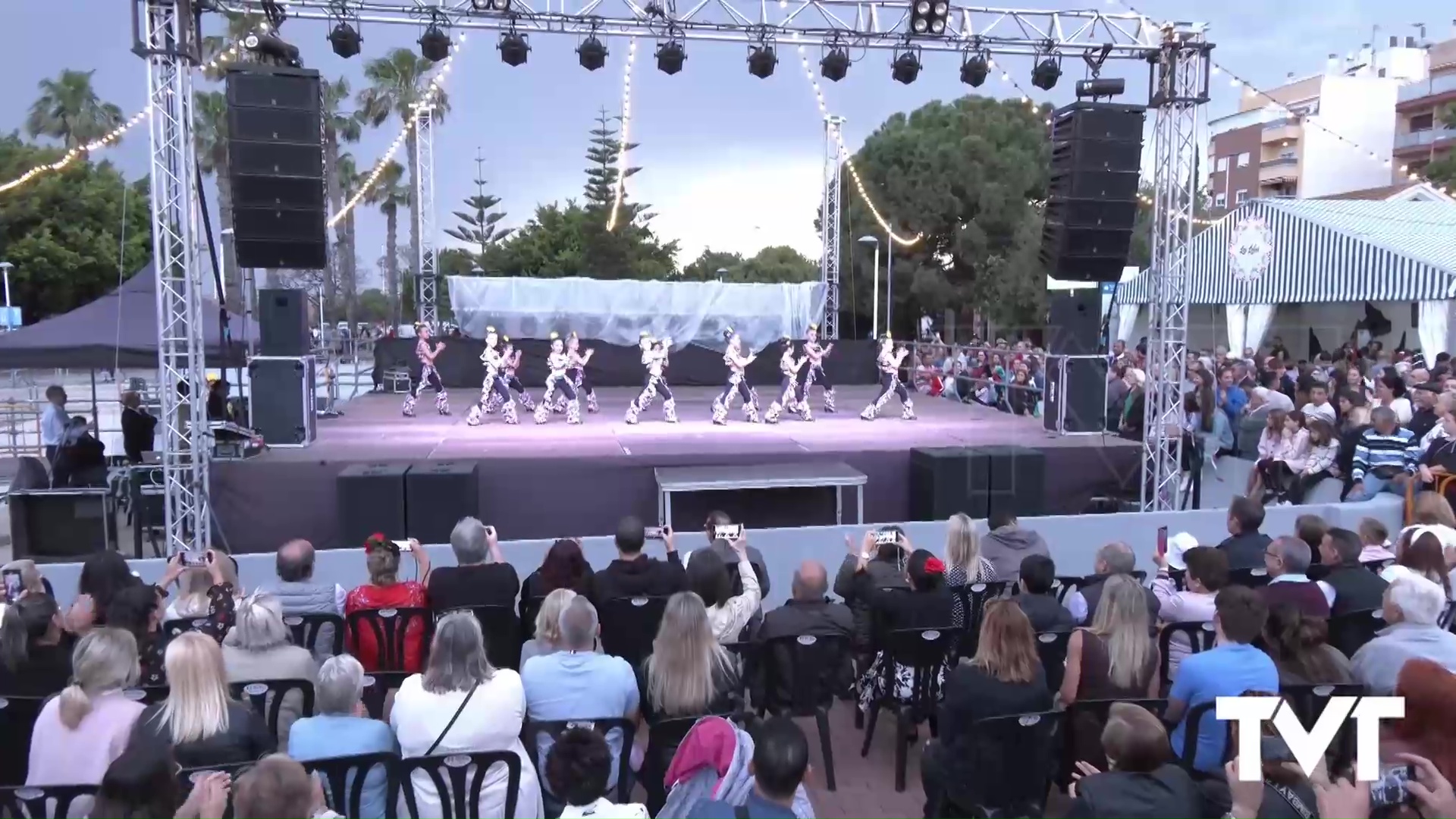 Imagen de Broche de oro en el homenaje a la Feria de Mayo con la actuación de las academias de baile local