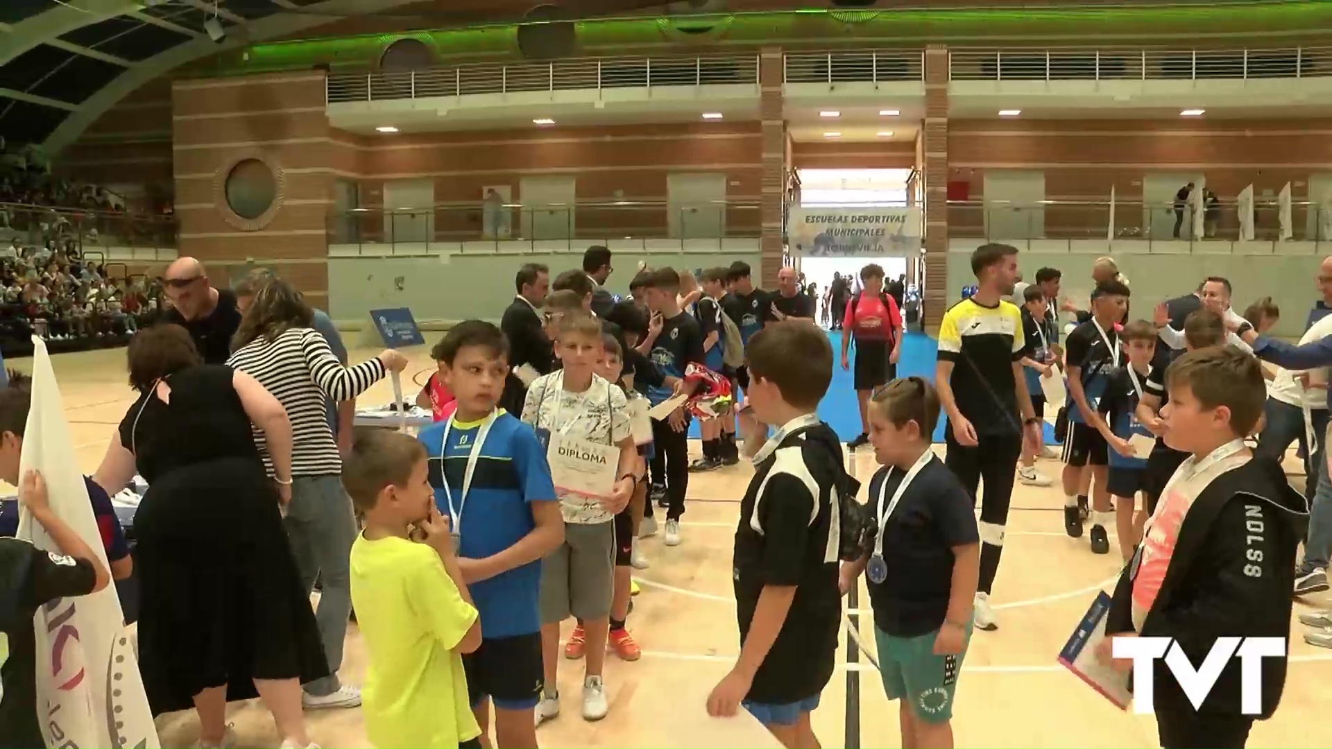 Imagen de 2000 alumnos/as reciben su diploma en la clausura de las Escuelas y Programas Deportivos Municipales