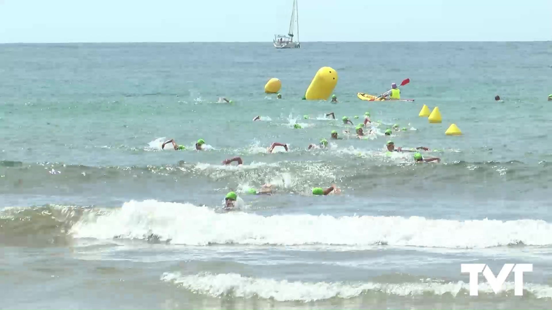 Imagen de Torrevieja acoge el I Triatlón escolar con gran éxito de participación