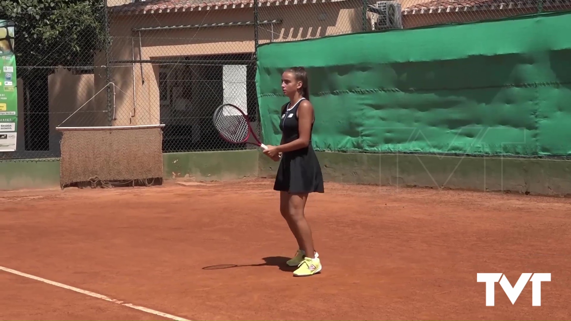 Imagen de Charo Esquiva se proclama Campeona de España de tenis cadete 2023