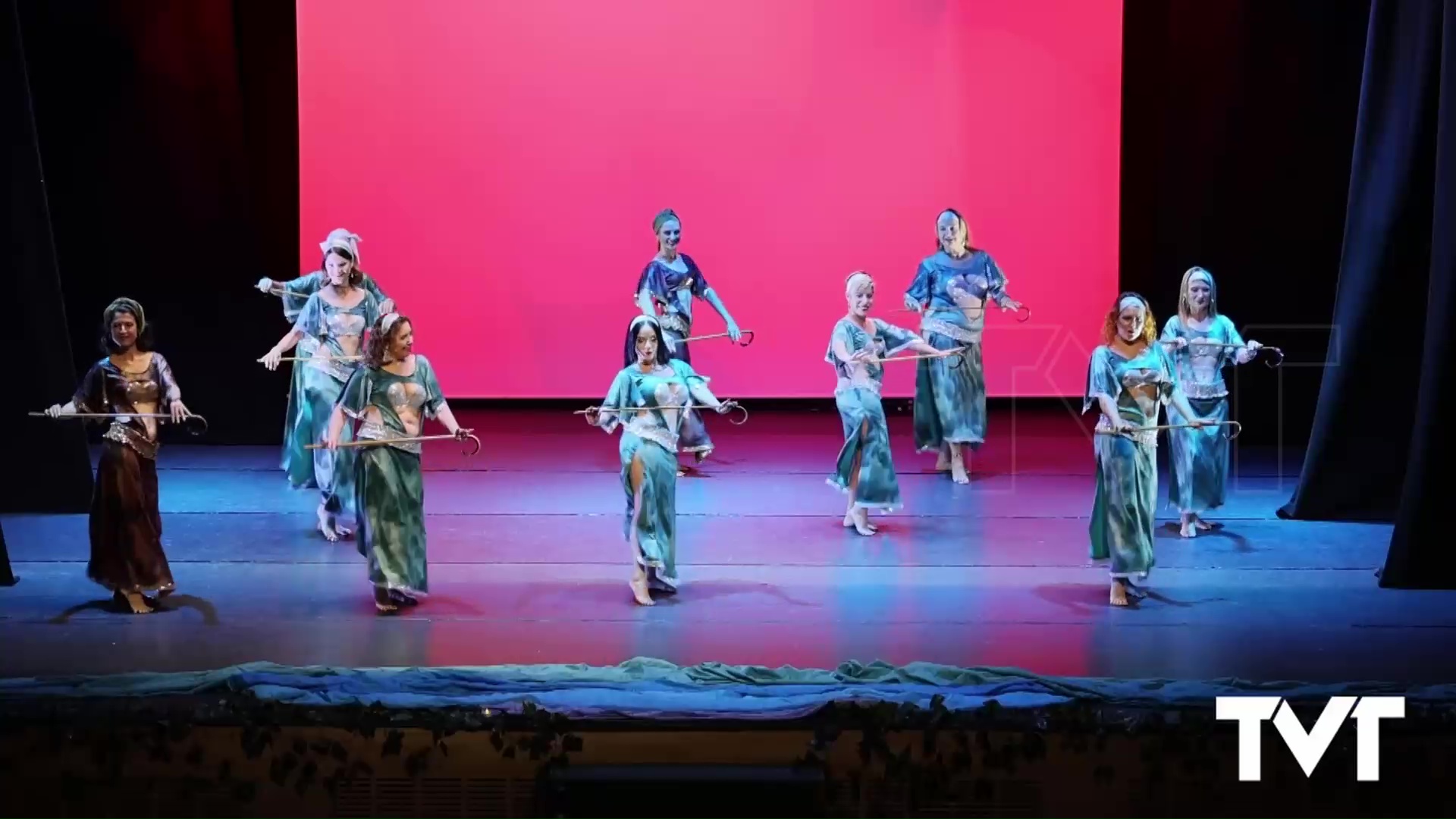 Imagen de La escuela municipal de danza oriental presentó un extraordinario fin de curso: «Alma Oriental»