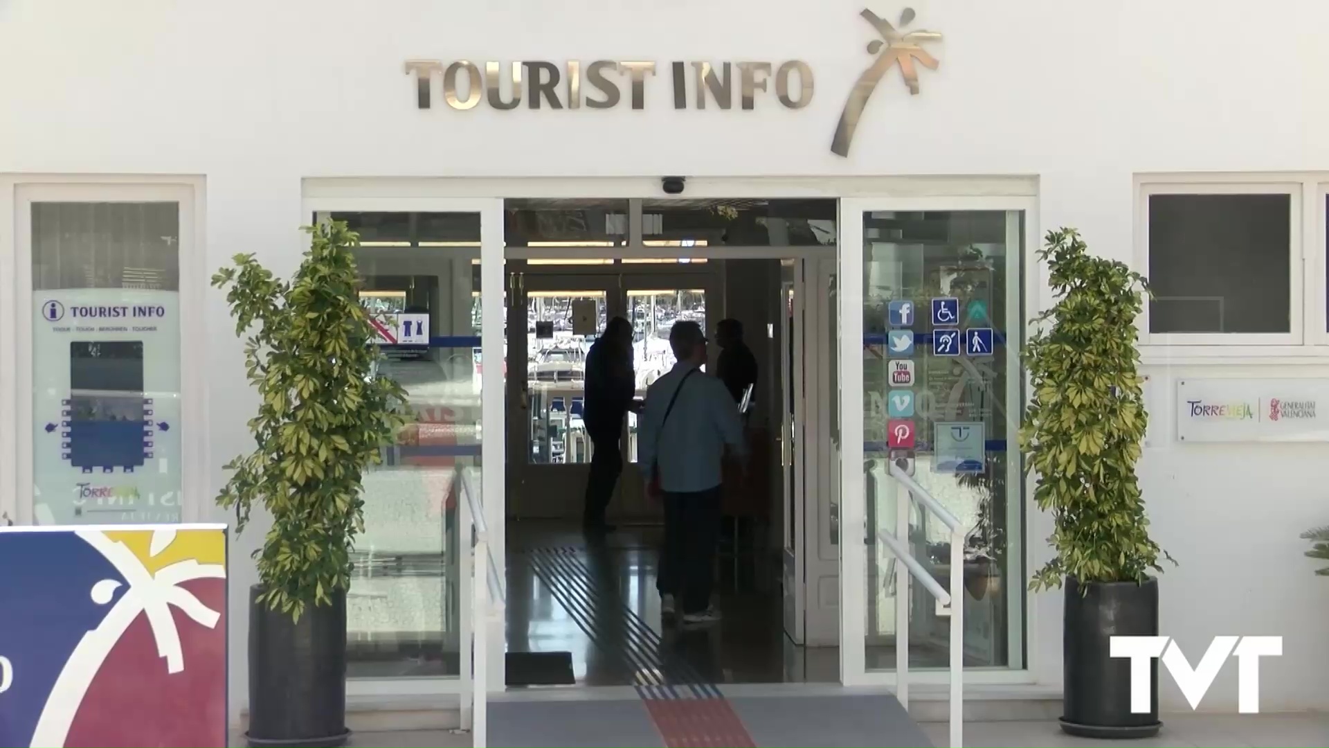 Imagen de 4260 turistas atendidos en las oficinas de información turística de Torrevieja durante junio y julio