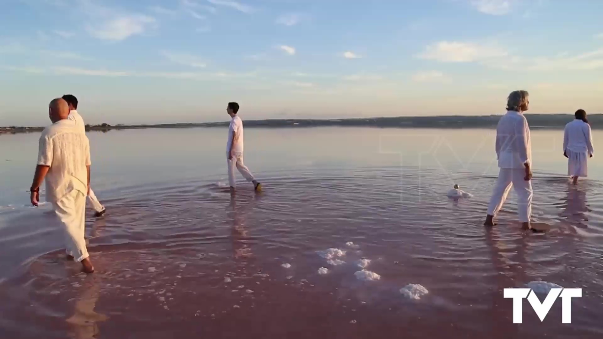 Imagen de Argonautas estrena video clip rodado en la laguna Rosa de Torrevieja 
