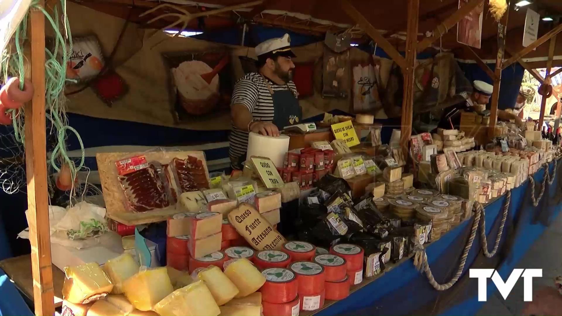 Imagen de Cientos de personas visitaron el Mercado Marinero instalado en el Paseo Vista Alegre 