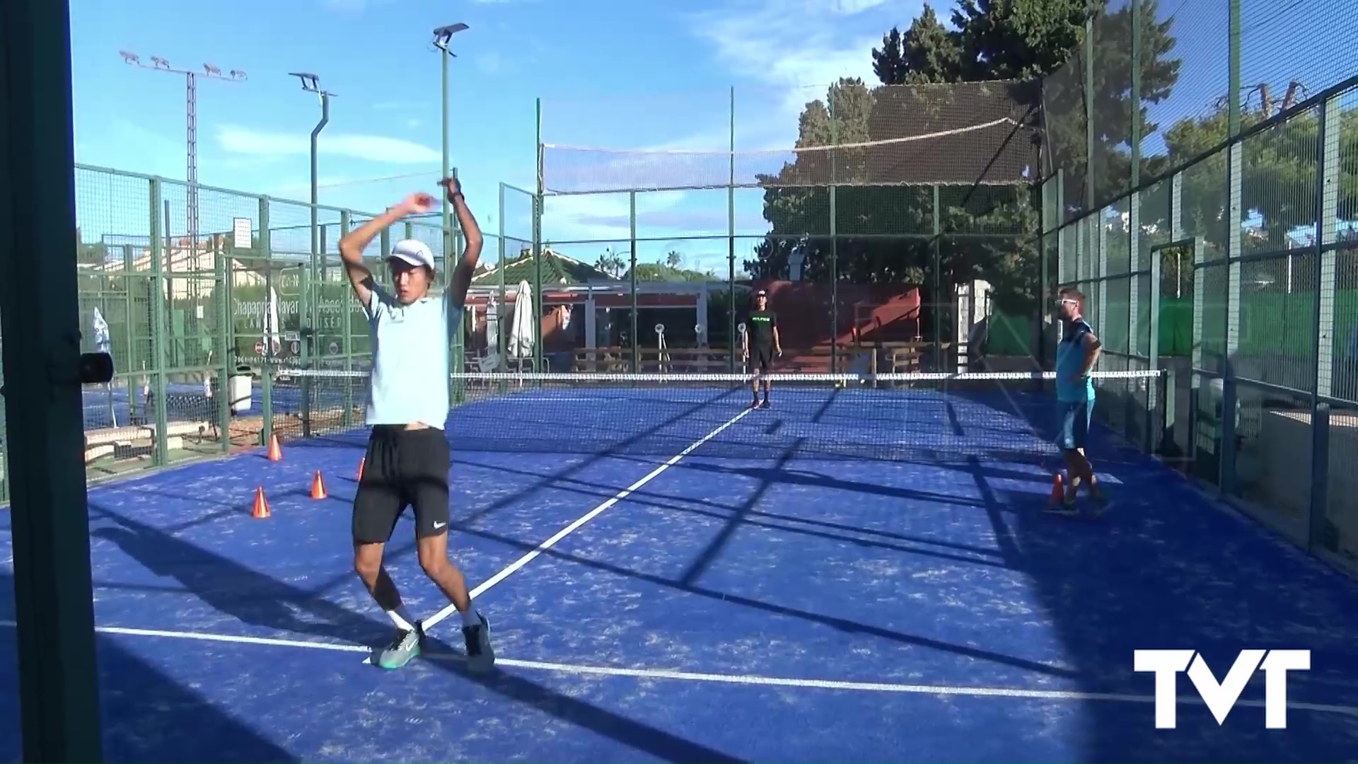 Imagen de La selección sub 16 de tenis de Kazajistán elige para sus entrenos las instalaciones del Club de tenis Los Balcones 