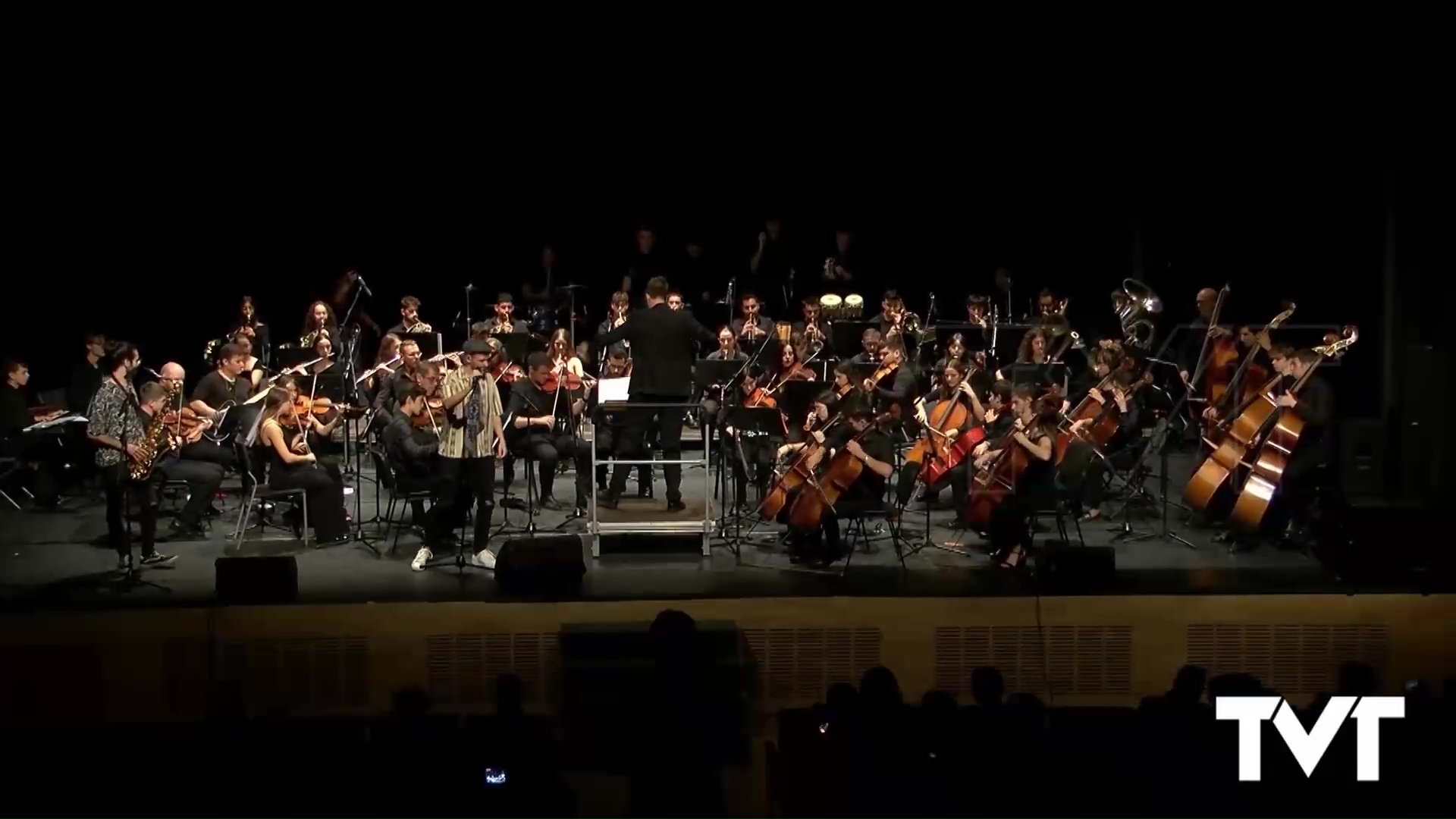 Imagen de Bervera, DLocos y la Joven Orquesta Sinfónica, en concierto