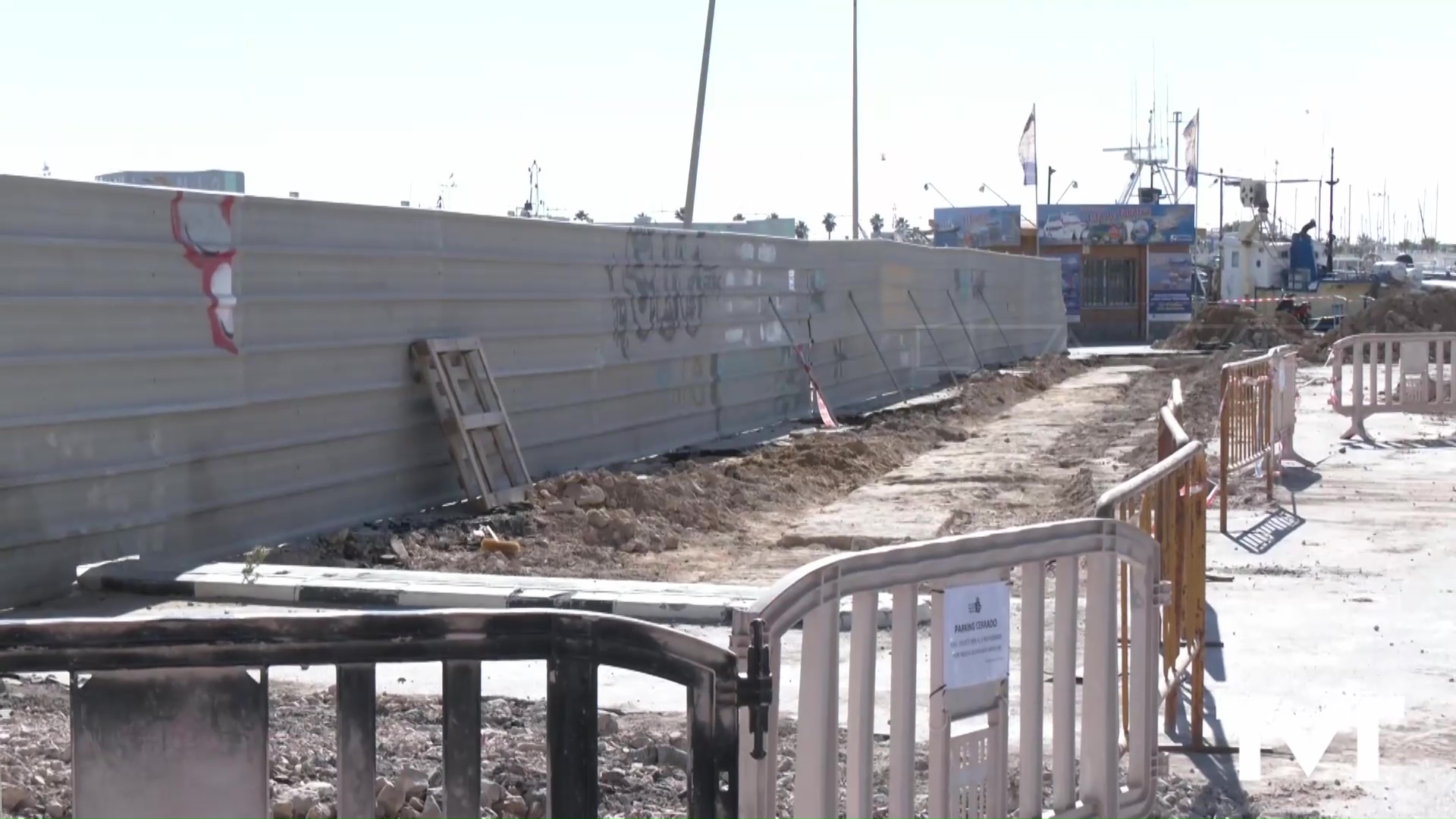 Imagen de Descubriendo el antiguo muelle Mínguez. Es intención del ayuntamiento conseguir que estos restos históricos sean visitables