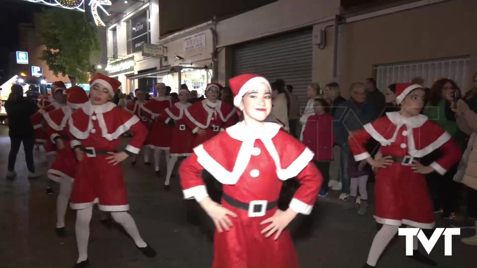 Imagen de Papá Noel llegó a Torrevieja en un mágico desfile 