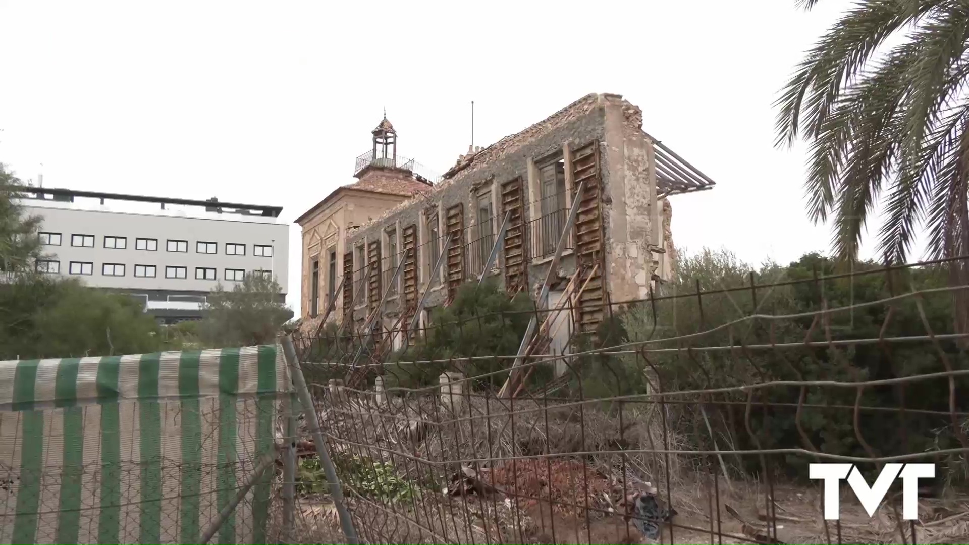 Imagen de La Casa Torre de los Balcones se cae a pedazos