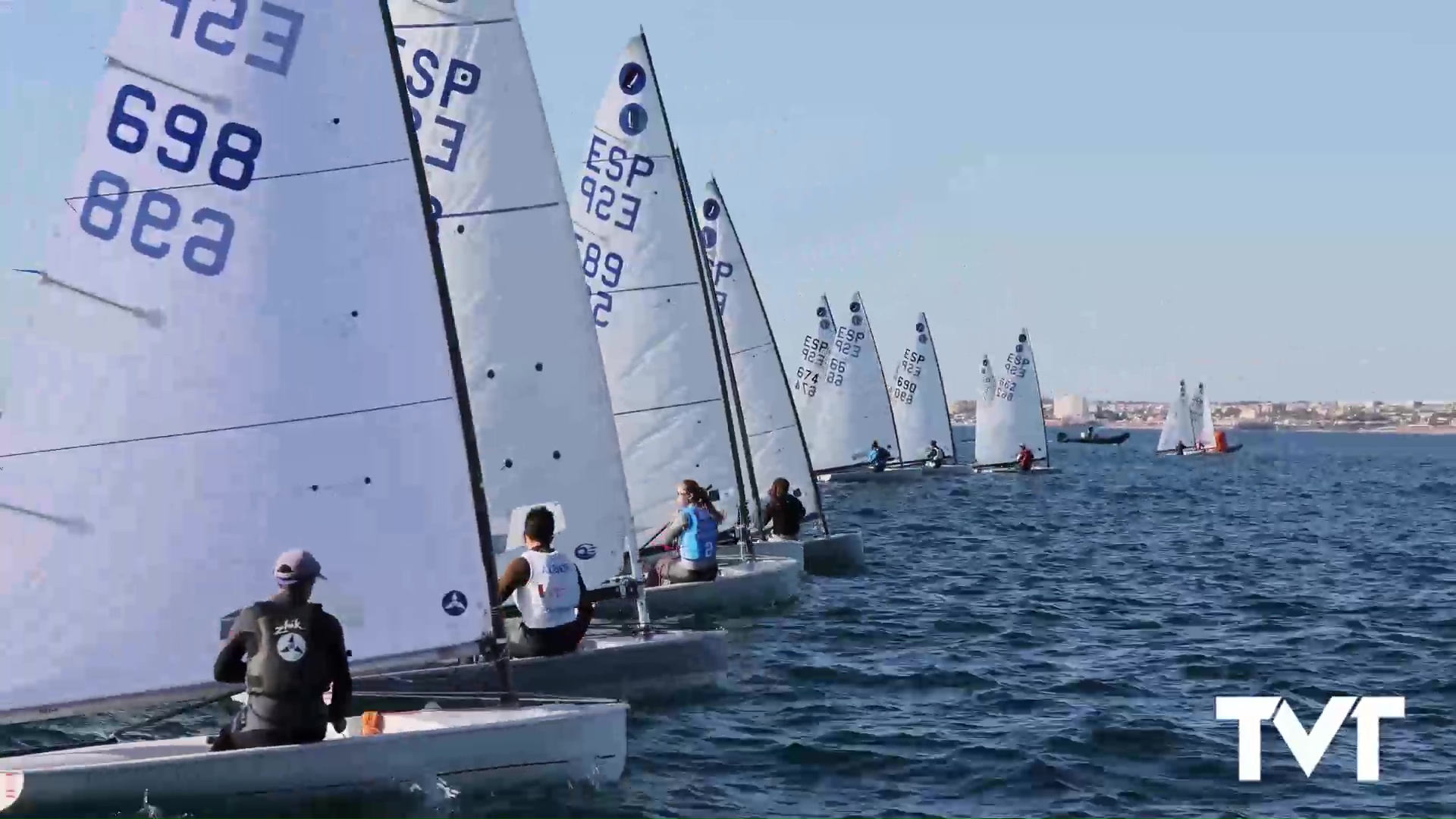 Imagen de Ramón Figueras y Emma Collins ganadores de la Copa de España Clase Europa en la 9ª CV Olympic Week 