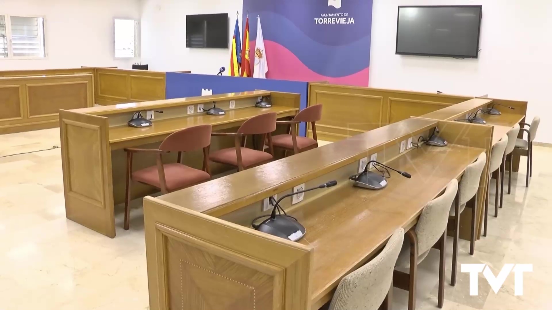 Imagen de El salón de plenos cambiará su mobiliario con una inversión de 69.343 euros. 400.000 euros para la renovación de mobiliario de todas las dependencias municipales 