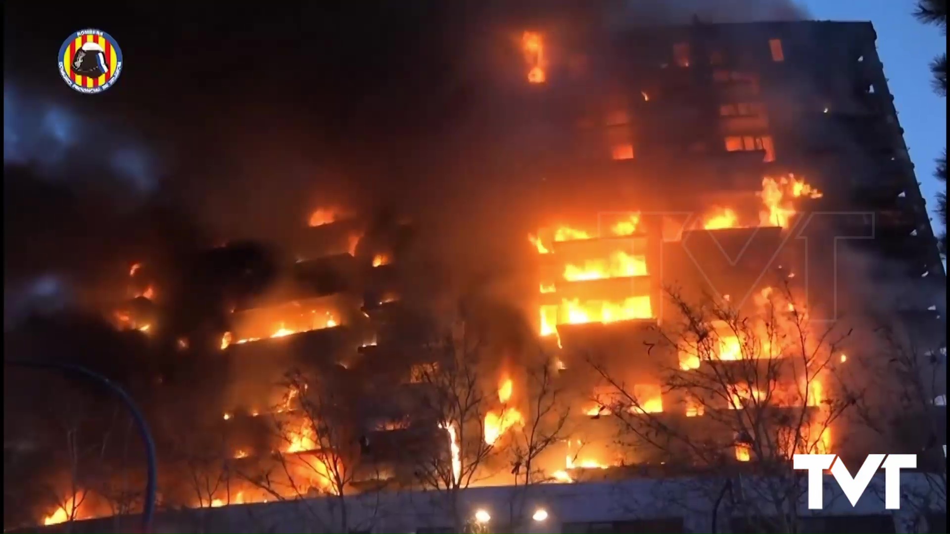 Imagen de Generalitat declara tres días de luto oficial en la CV por el incendio de los edificios del barrio de Campanar en Valencia 