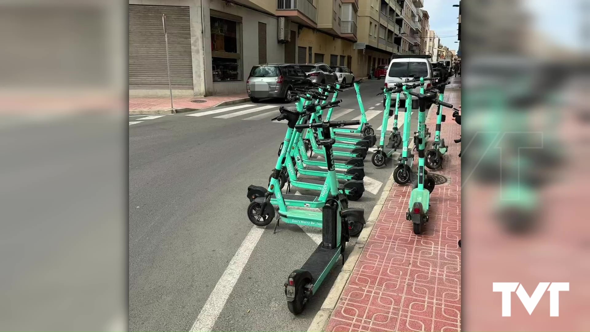 Imagen de Policía local retira de la vía pública 16 patinetes y los lleva al depósito municipal además de ser denunciados 