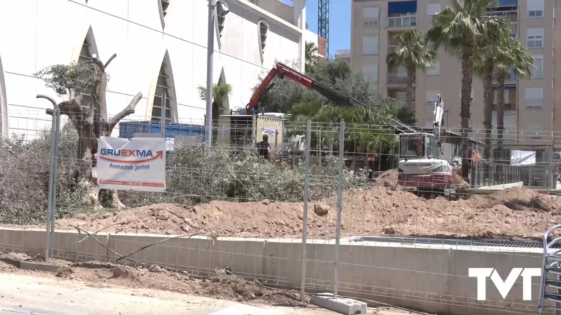 Imagen de Comienzan las obras de construcción de la mini pista deportiva de la Plaza de Oriente 