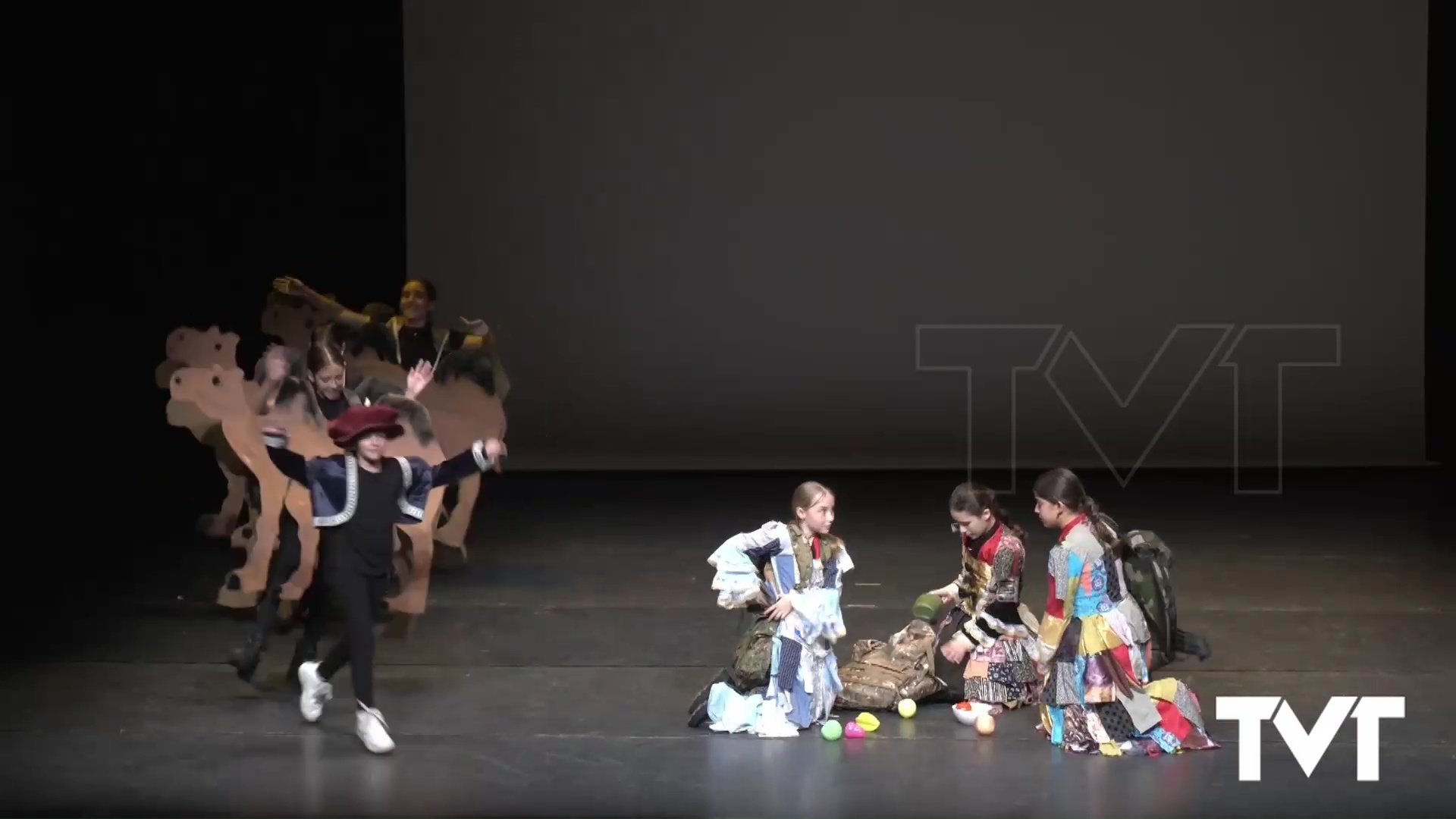 Imagen de El grupo infantil de la escuela municipal de teatro estrenó LAS TRES REINAS MAGAS 