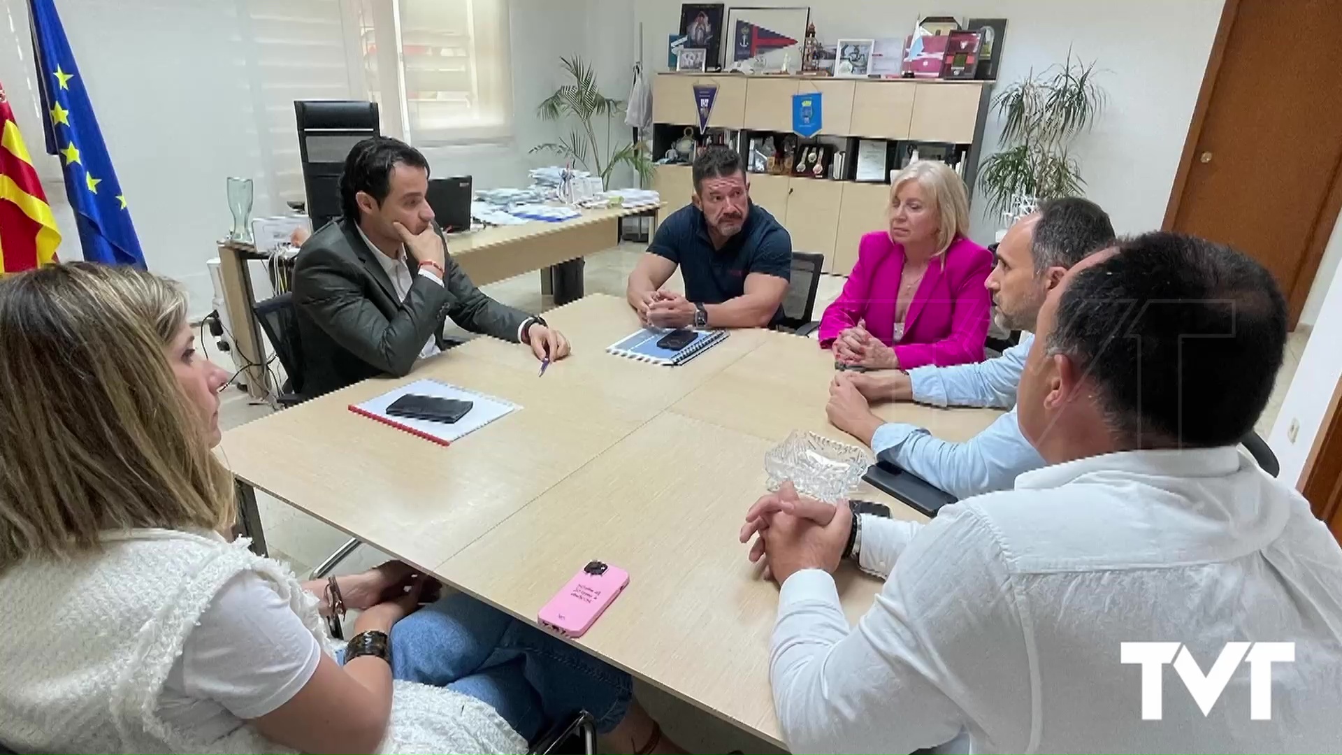 Imagen de El secretario autonómico del Sistema Sociosanitario y la directora general del IVASS se reúnen con Eduardo Dolón
