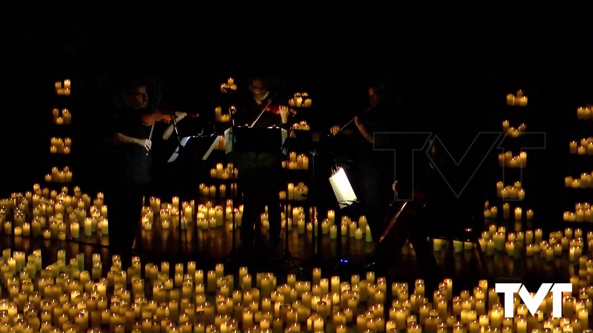 Imagen de Mamma Mia, bajo la luz de las velas