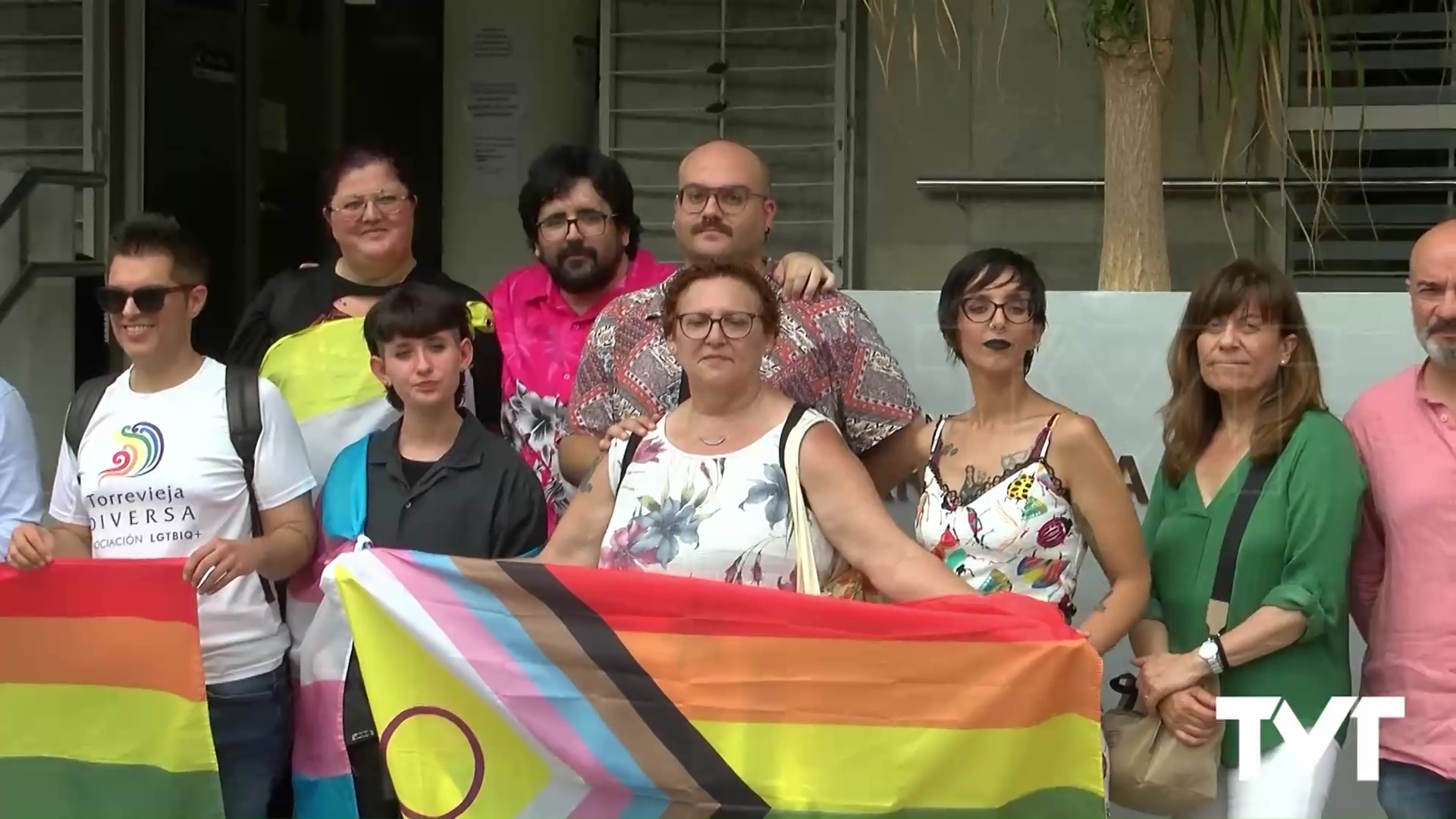 Imagen de Torrevieja Diversa celebra el Día Internacional del Orgullo con representación política de todos los grupos municipales 