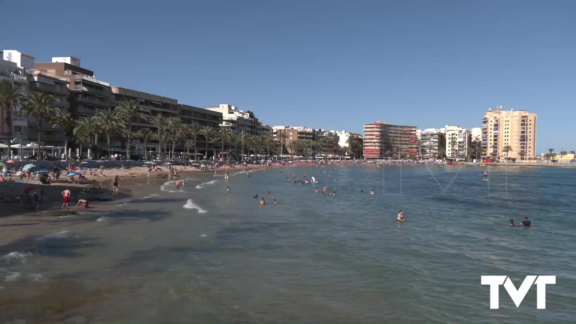 Imagen de El Mediterráneo alcanza los 26,7 grados en Torrevieja durante el mes de agosto