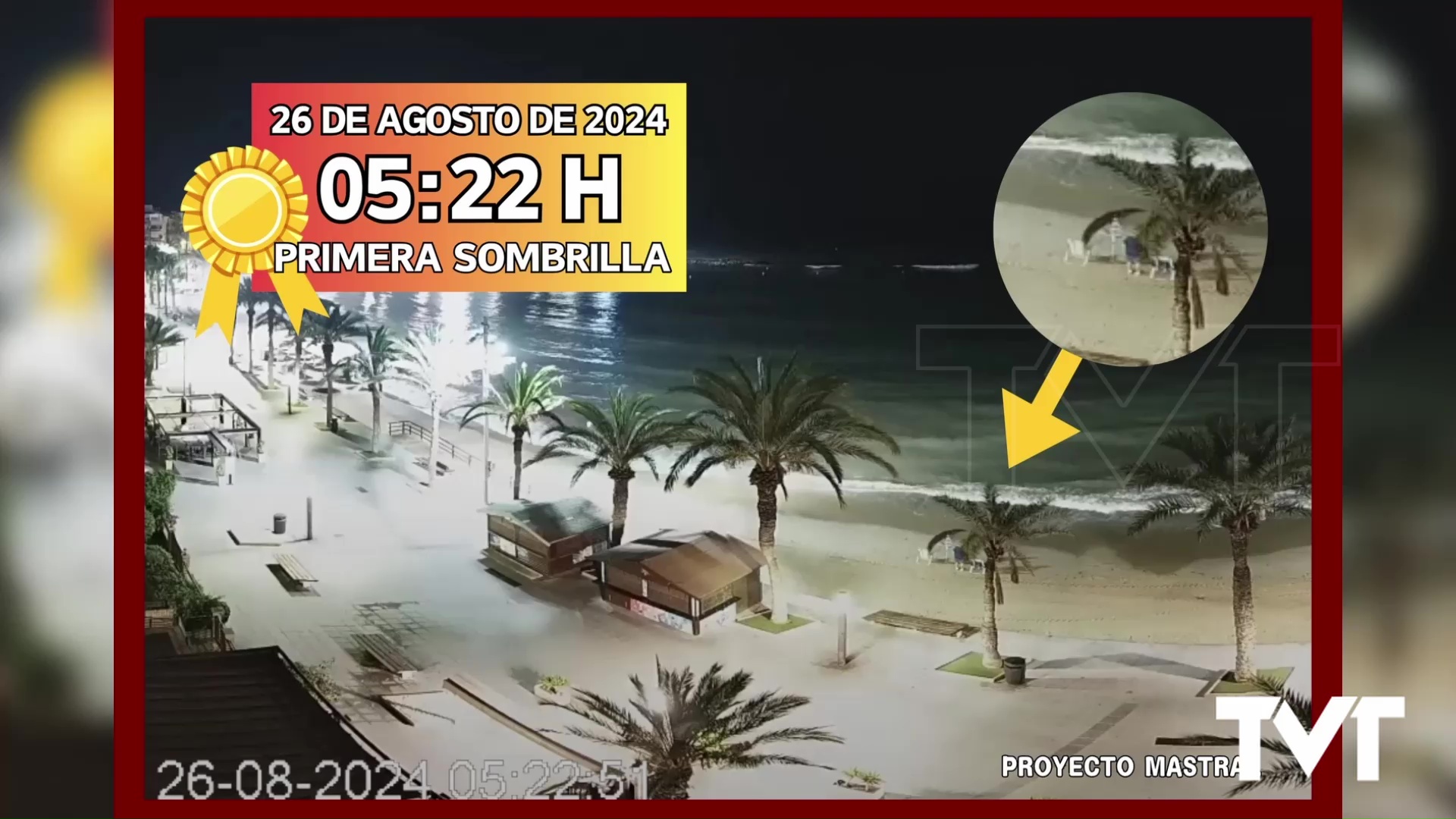 Imagen de Nuevo récord: plantan la primera sombrilla en la Playa del Cura a las 5:22 horas