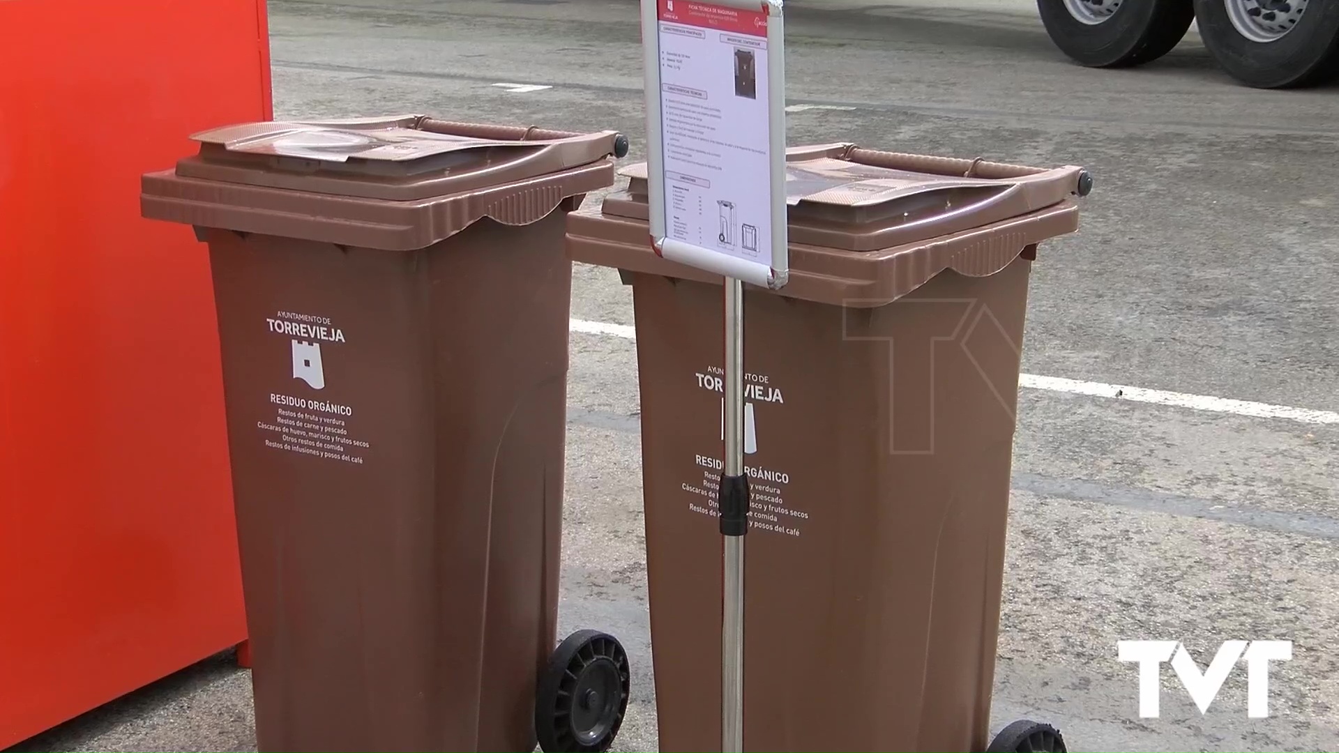 Imagen de Acciona asegura que en los próximos meses se implantarán en Torrevieja los contenedores de fracción orgánica