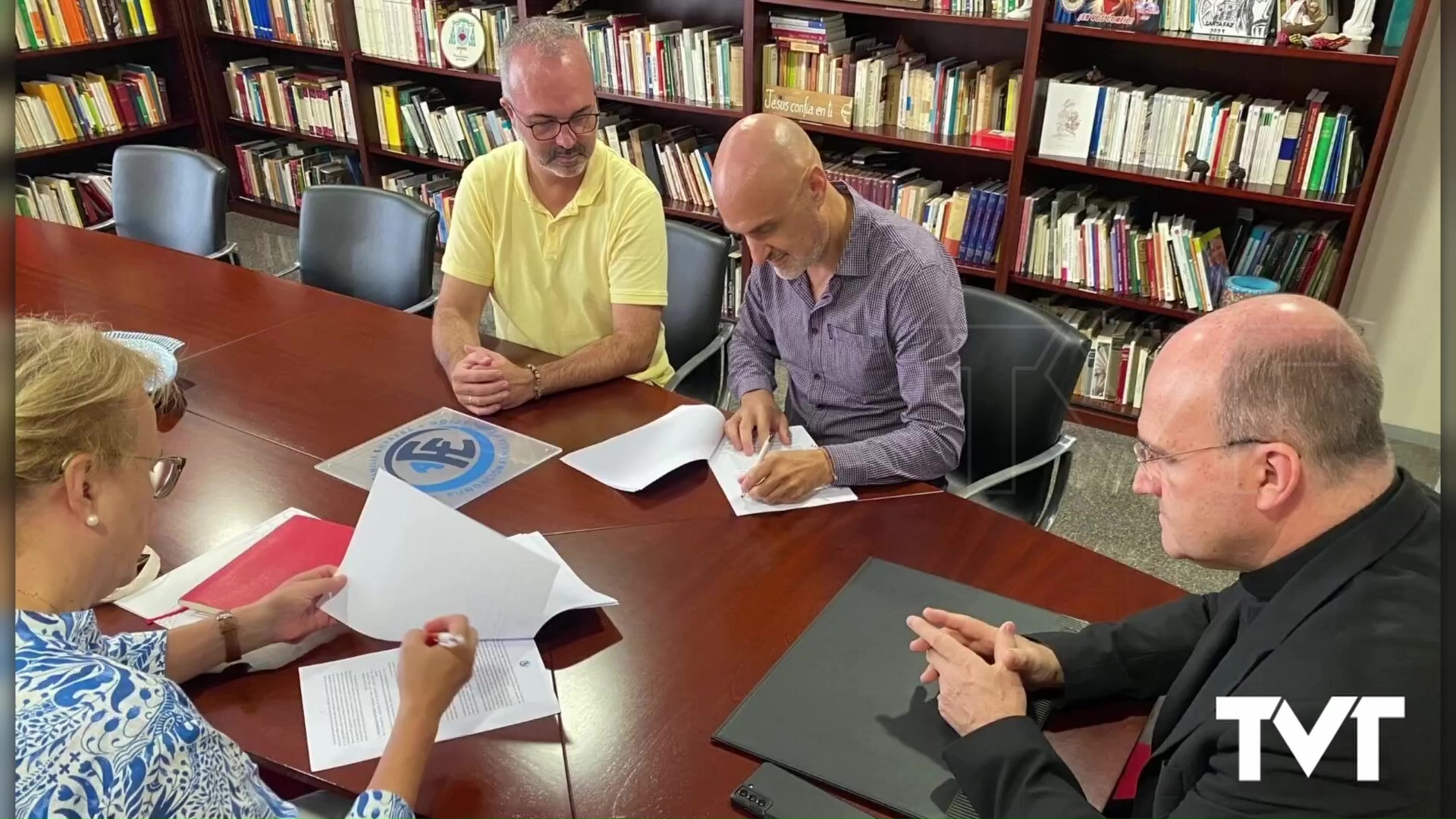 Imagen de Convenio de Colaboración entre Fundación Adiem y el Centro de Orientación Familiar (COF)