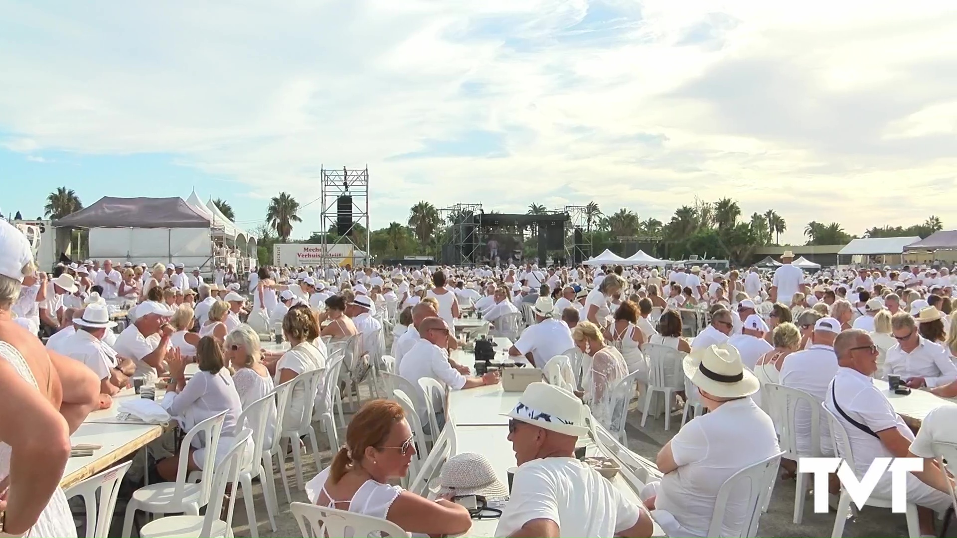 Imagen de Una multitudinaria fiesta blanca internacional en favor de la investigación contra el cáncer infantil