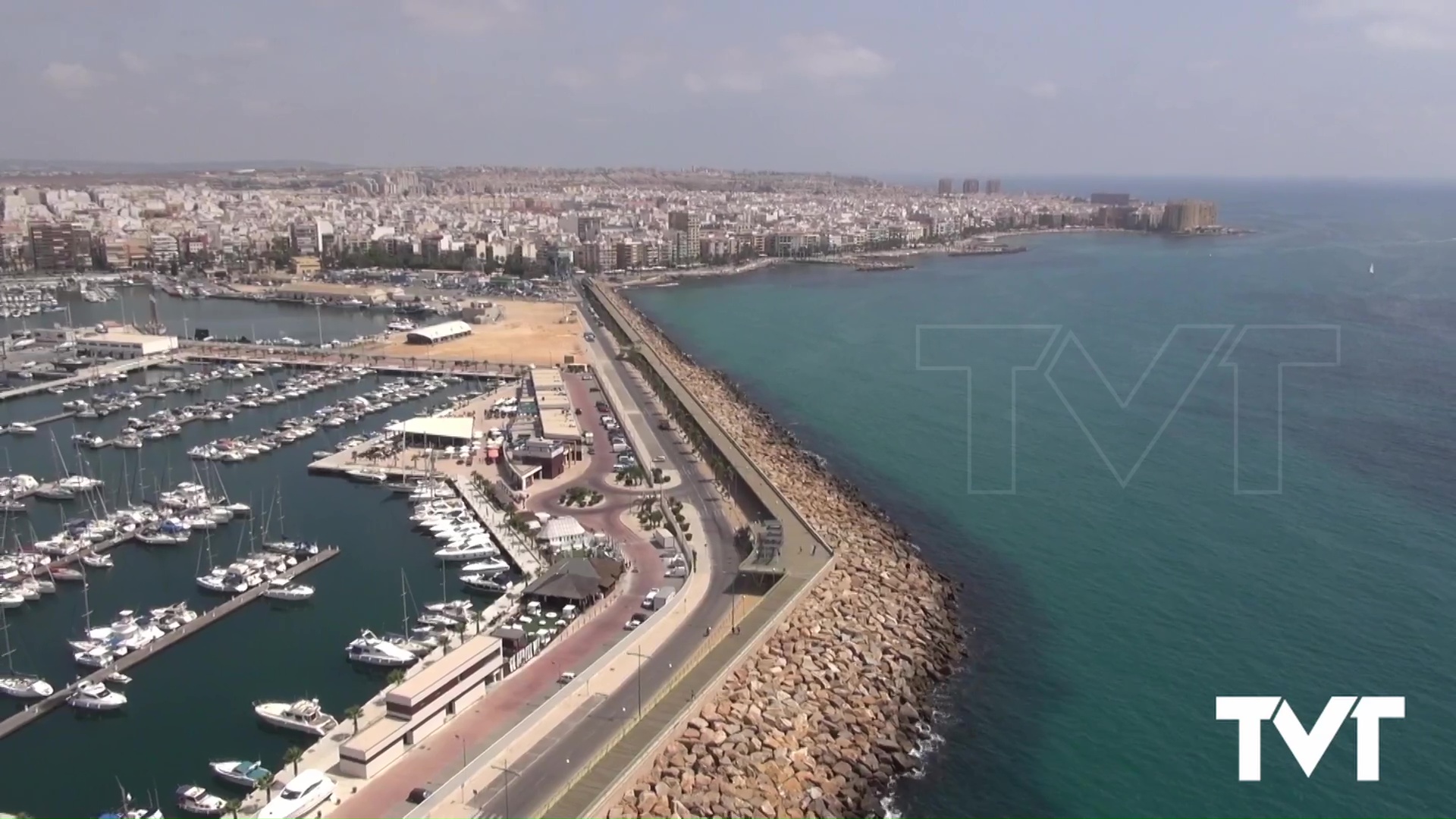 Imagen de Adjudicada la dirección de obras de repavimentación y reparación del Dique de Levante y firmada el acta de replanteo de las obras 