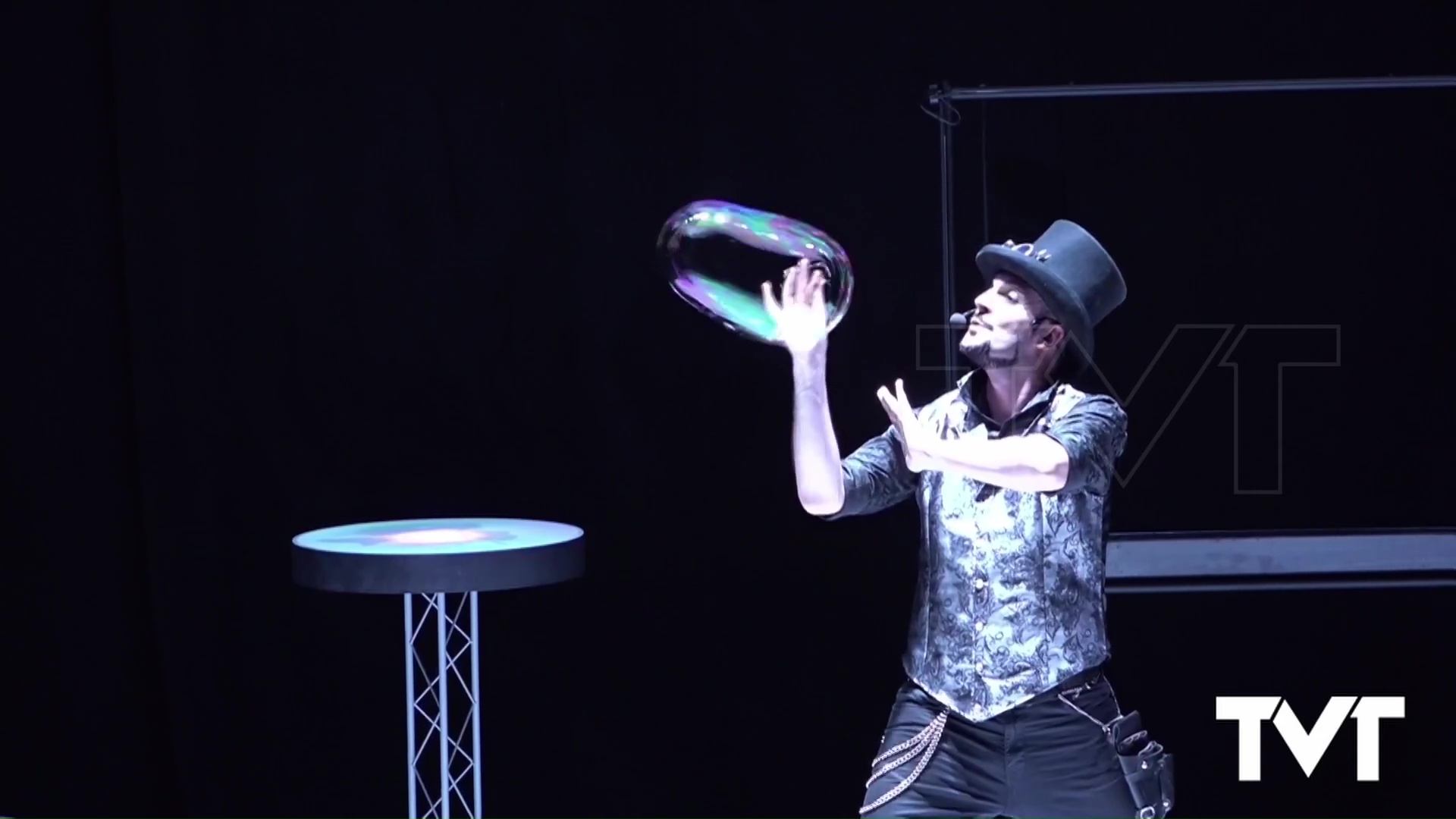 Imagen de Arranca la quinta temporada de Teatro para todos con un mágico espectáculo de pompas de jabón 