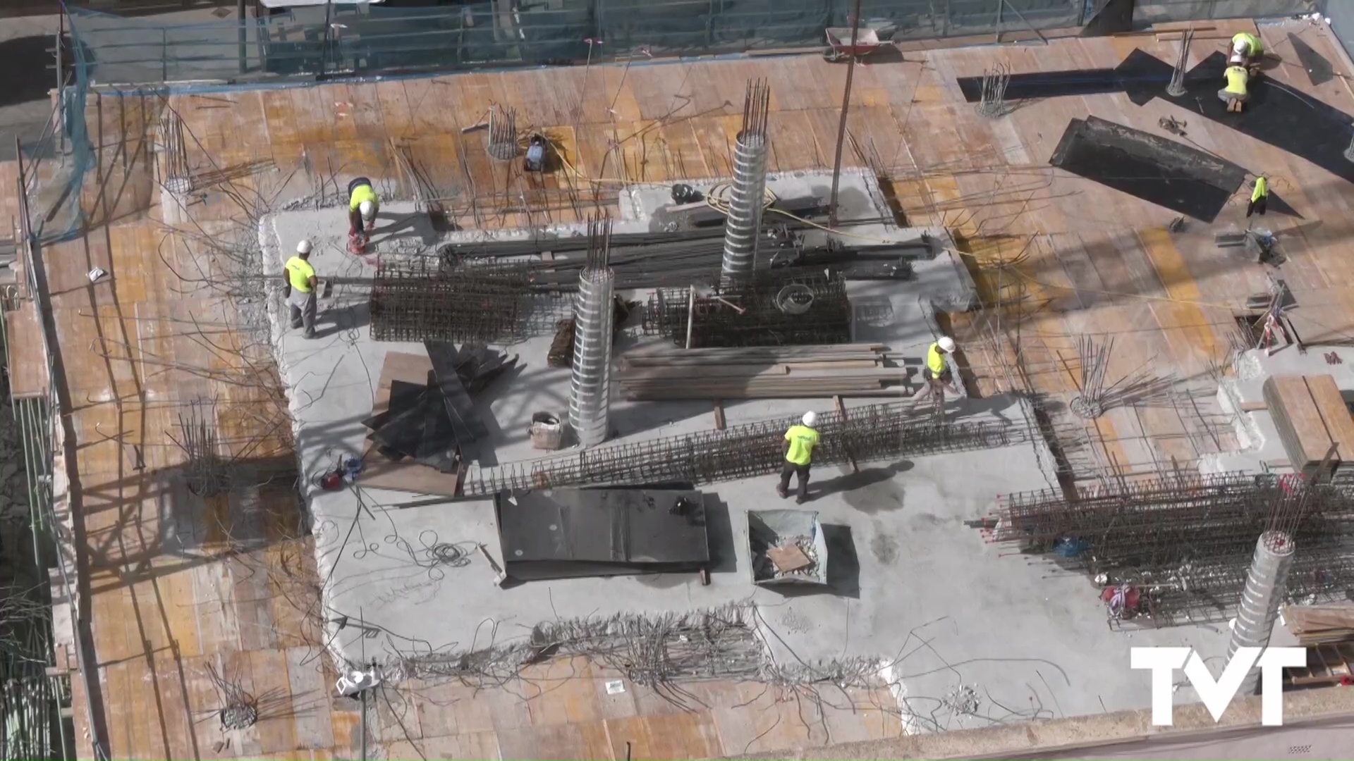 Imagen de Continúan los trabajos de demolición del forjado de hormigón de la primera planta del edificio de Agamed y nueva sede universitaria
