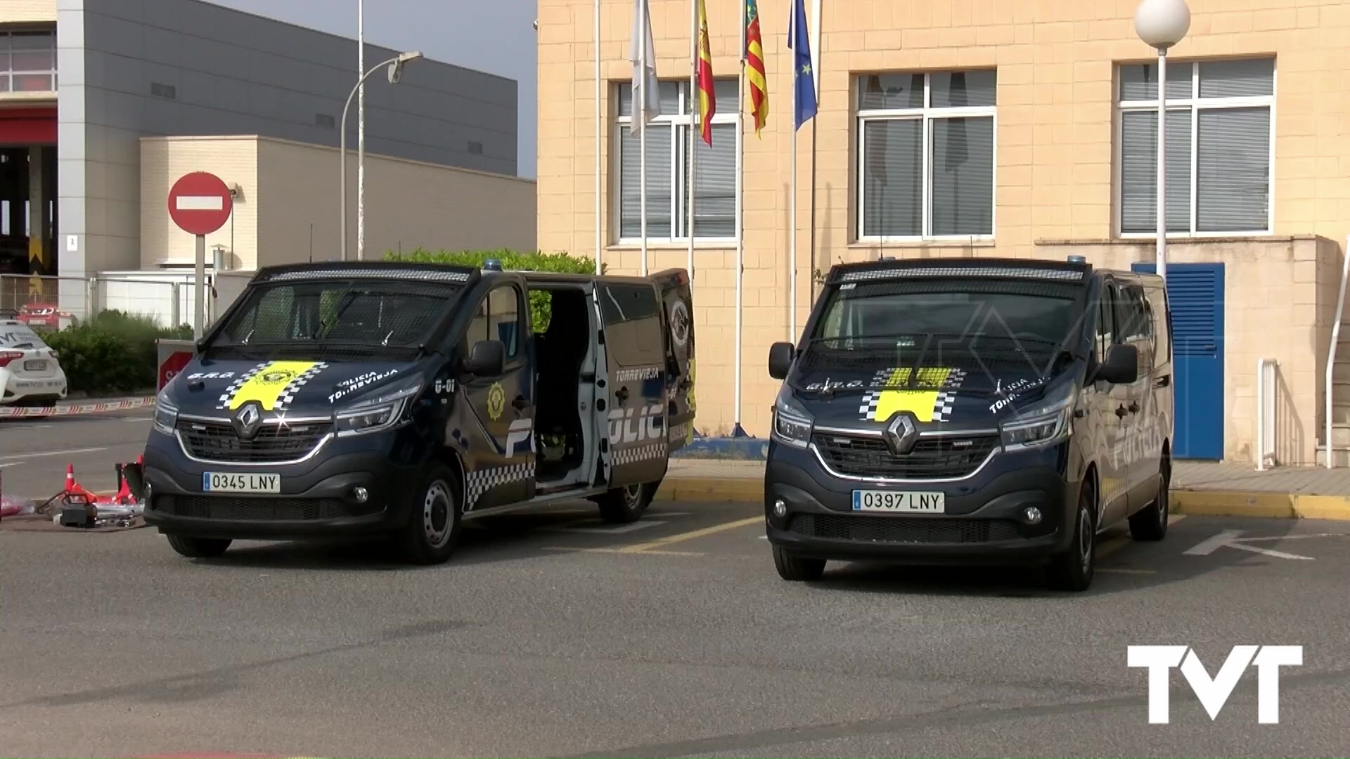 Imagen de 940.837 euros para arrendamiento de 17 nuevos vehículos para policía local
