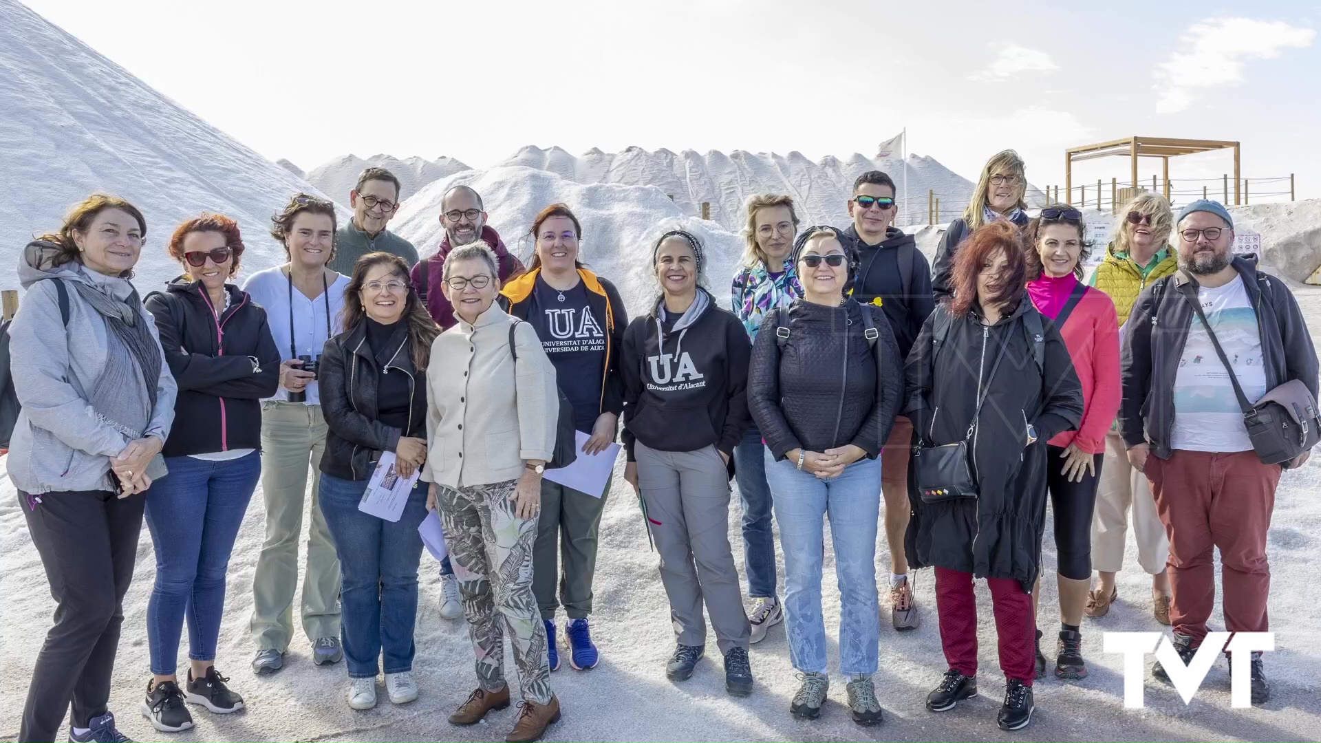 Imagen de La Federación Europea de Estudiantes Mayores Universitarios visita el Parque Natural y las Salinas de Torrevieja