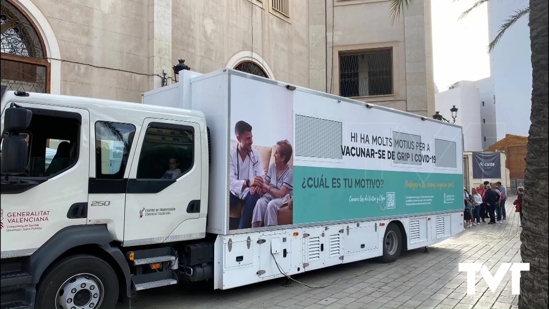 Imagen de Sanidad pone en marcha por 1ª vez una unidad móvil para vacunar a la población ante la gripe y el covid