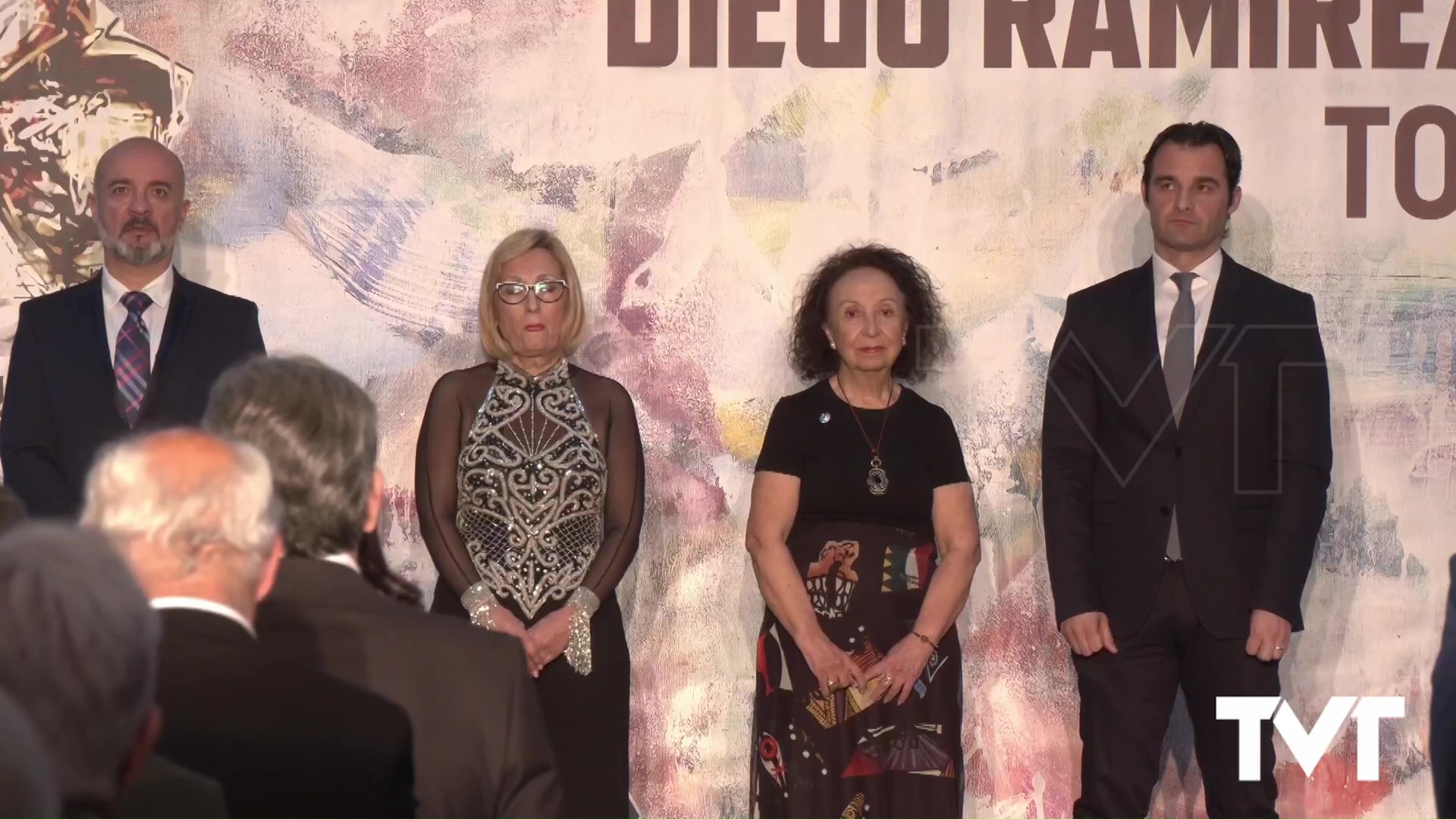Imagen de Ars Creatio y Conchita Mercader Valdés reciben sus metopas del LIII Premio Diego Ramírez Pastor