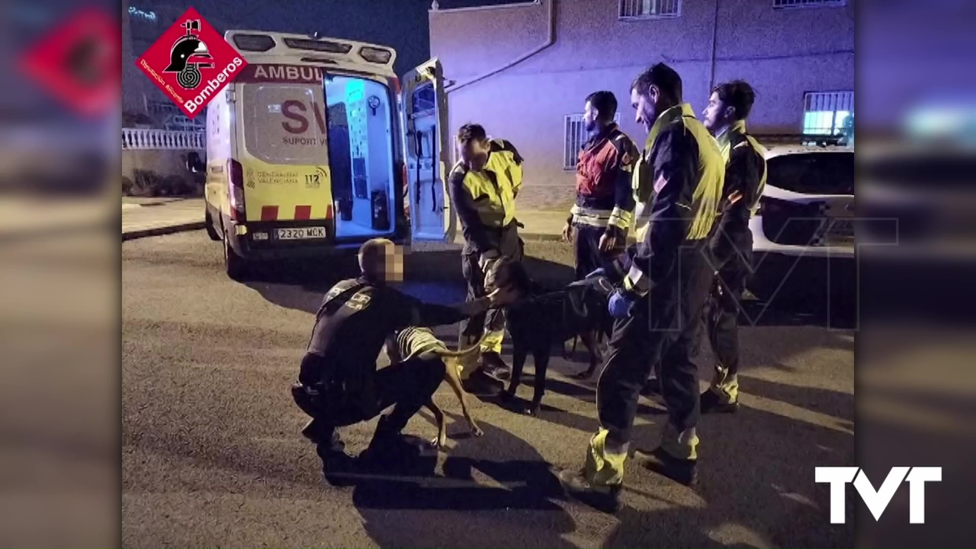 Imagen de Bomberos acuden al rescate de una persona mayor que se había caído en su domicilio 