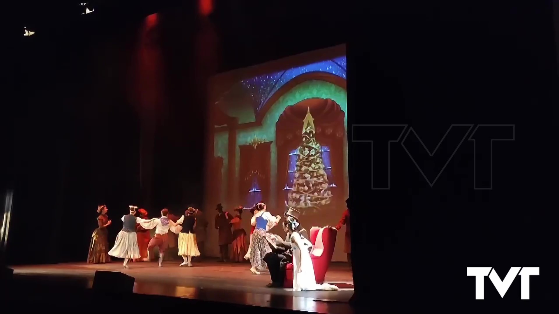 Imagen de Brillante versión del clásico «El Cascanueces» con el Ballet de Barcelona 