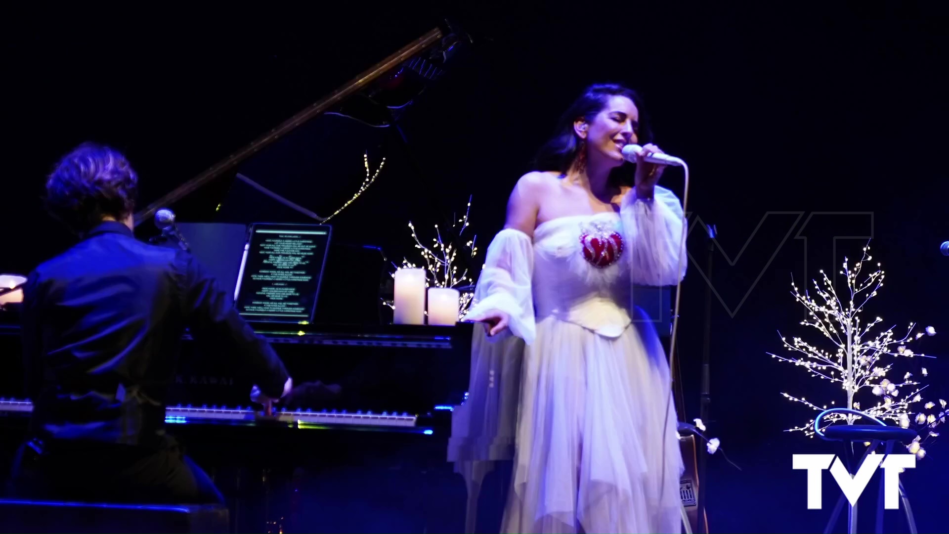Imagen de Ruth Lorenzo llena de magia el escenario del Teatro con su inconfundible voz 