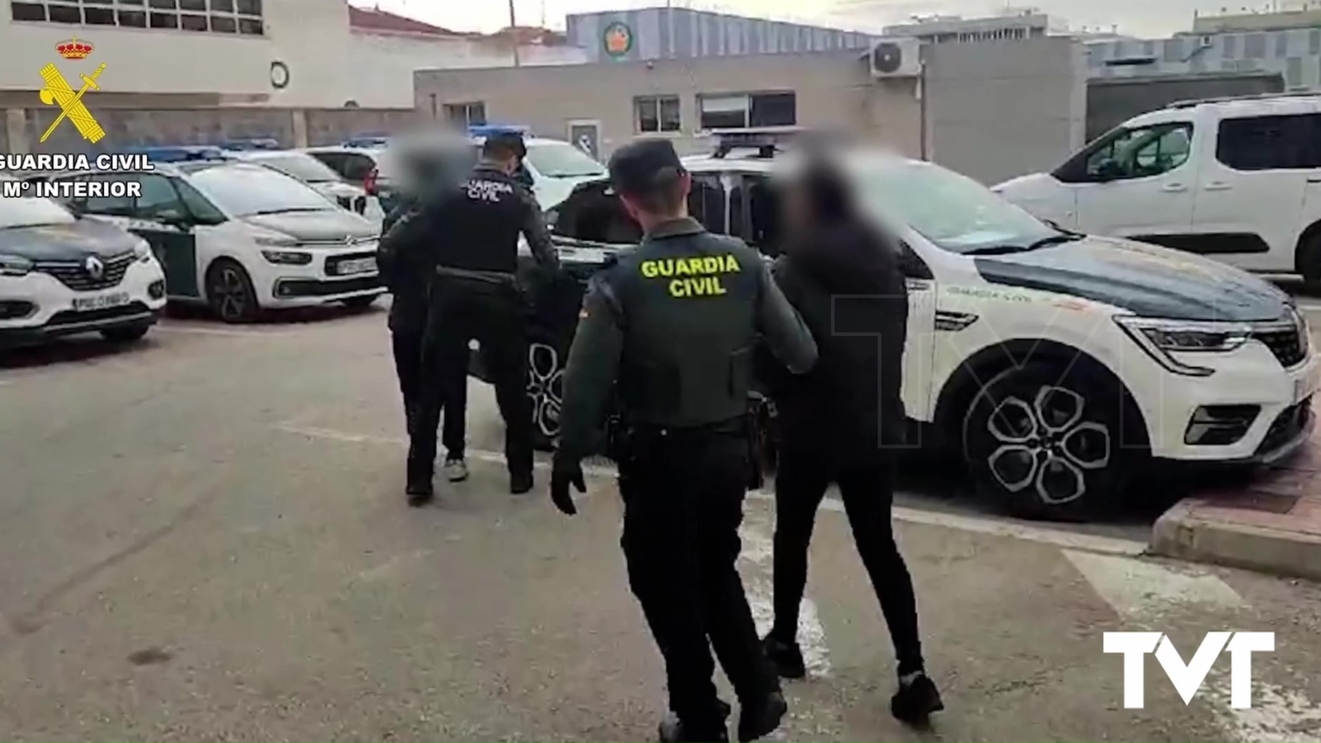 Imagen de Detenida una pareja en Torrevieja por la comisión de robos con violencia mediante el método del «Tirón»