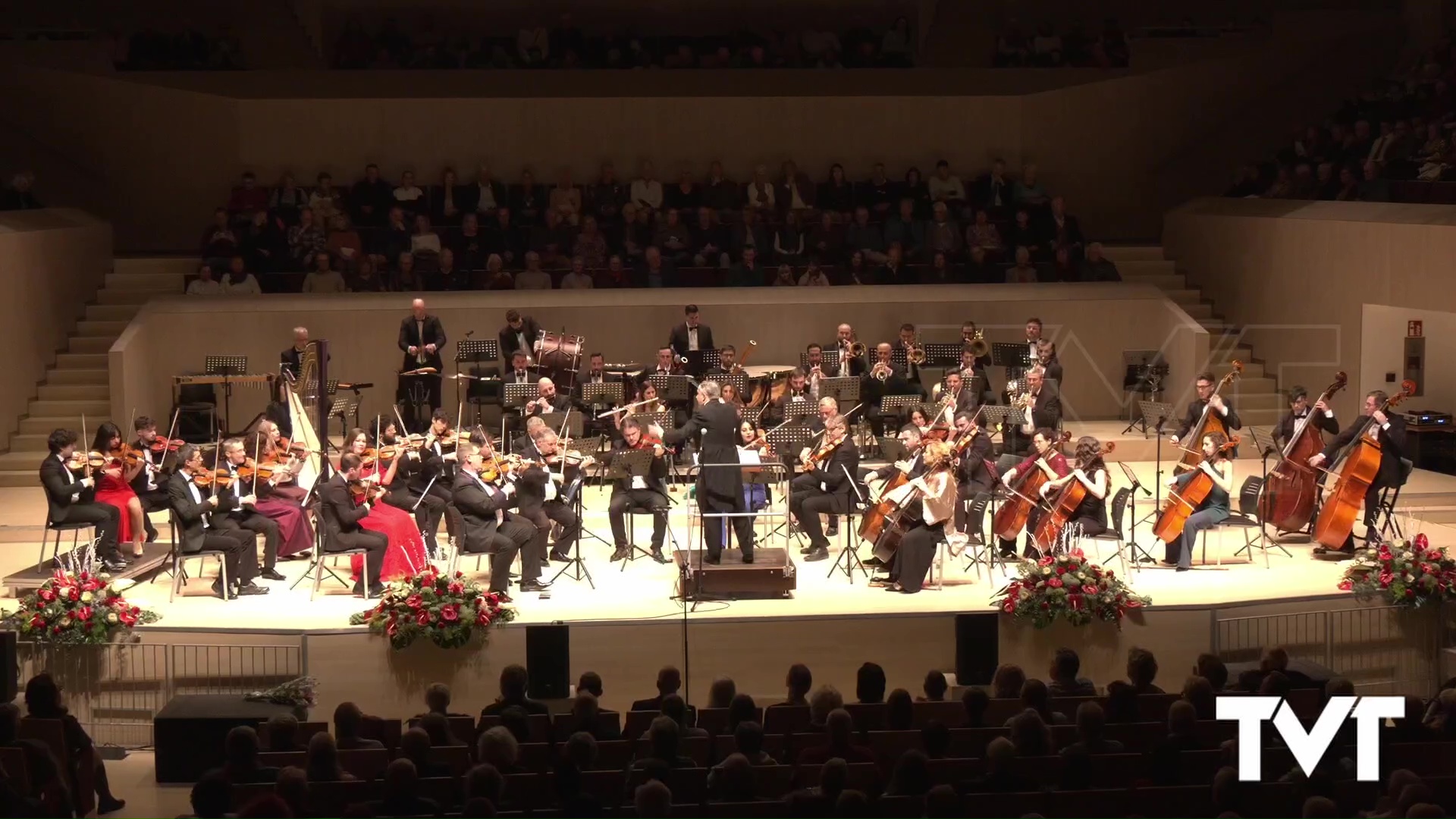 Imagen de La Orquesta Sinfónica de Torrevieja llena el Auditorio Internacional con su doble concierto de Año Nuevo y Reyes