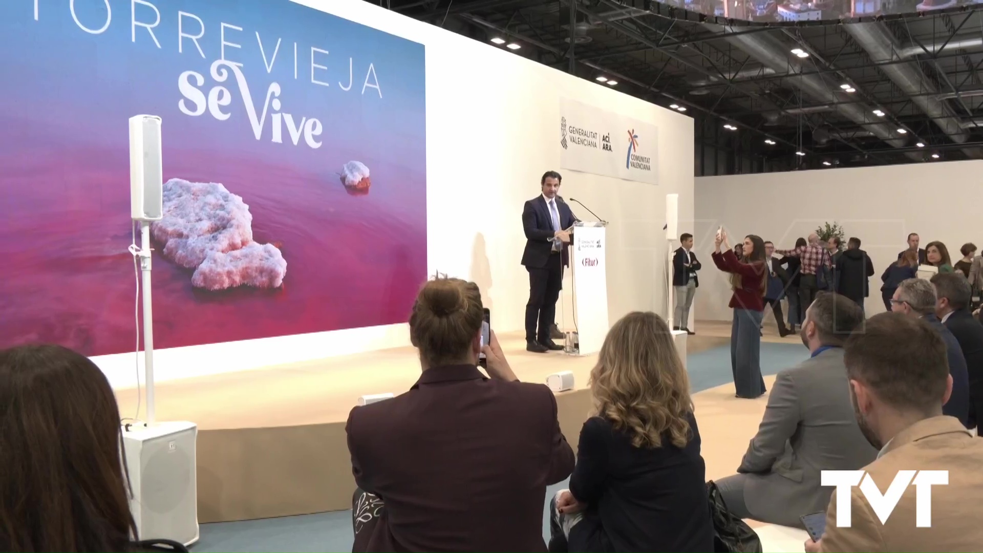 Imagen de Torrevieja lanza en FITUR su nueva campaña de promoción turística bajo el lema «Torrevieja se vive» 