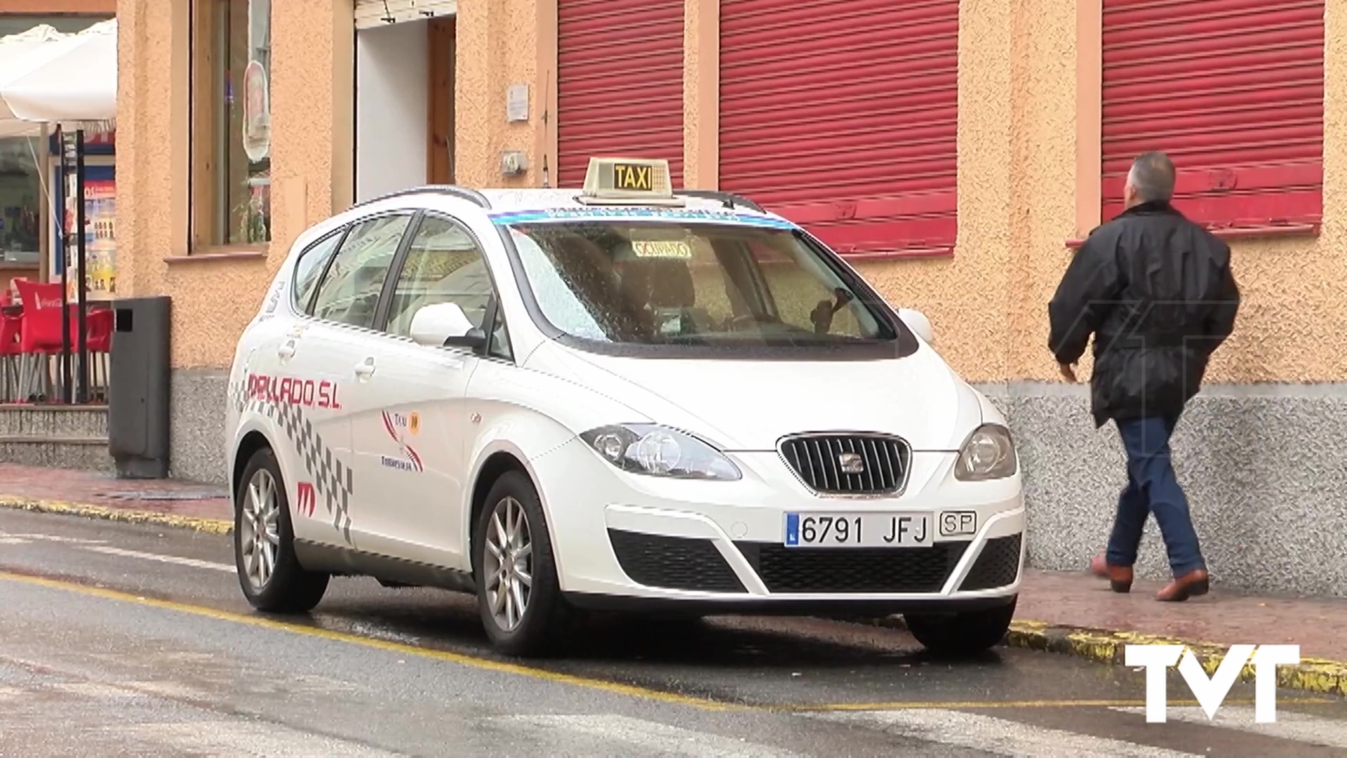 Imagen de Aprobada inicialmente la ordenanza municipal reguladora del servicio del taxi en Torrevieja 