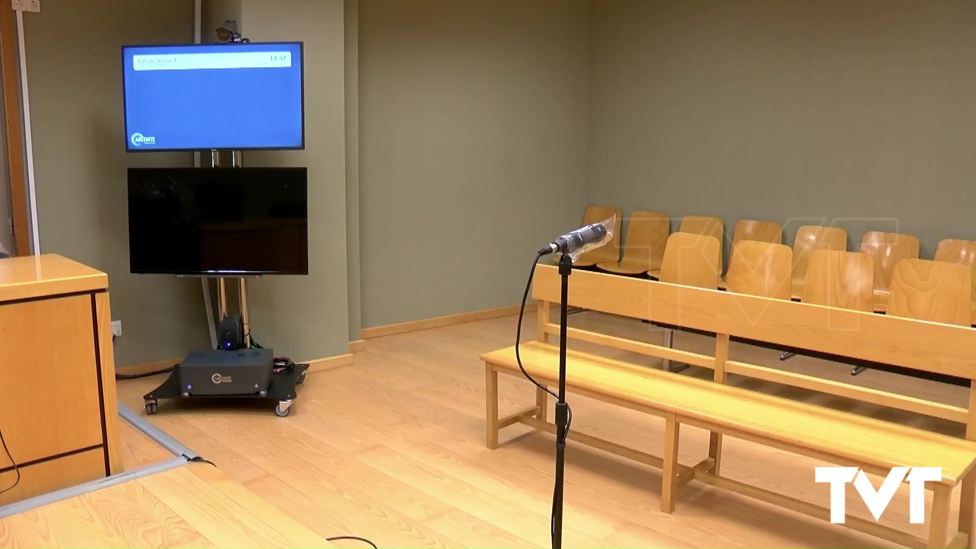 Imagen de La Audiencia de Alicante condena a cuatro años de prisión al patrón de una patera que trajo a 13 personas desde Argelia hasta España