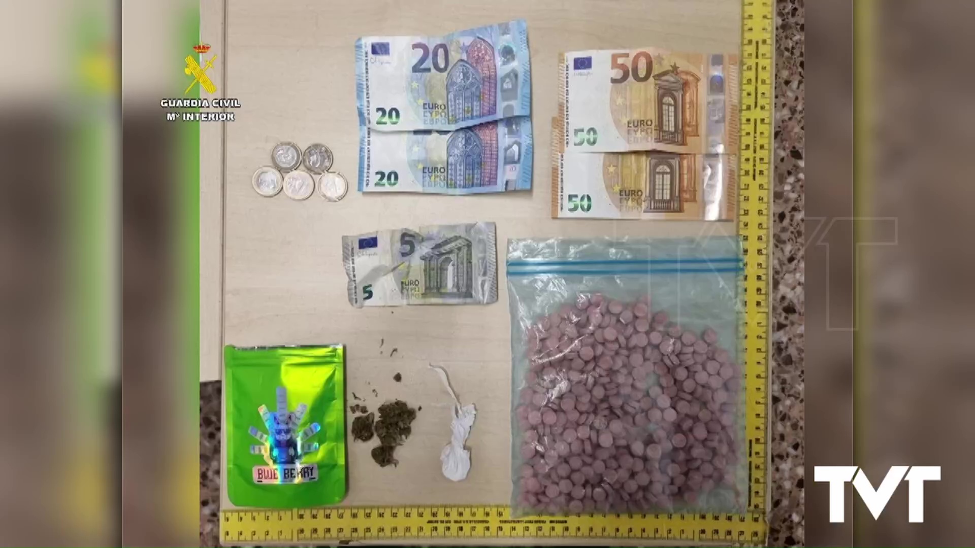 Imagen de La Guardia Civil detiene a una persona por presunto tráfico de droga tras el aviso del robo de una vivienda en Torrevieja 