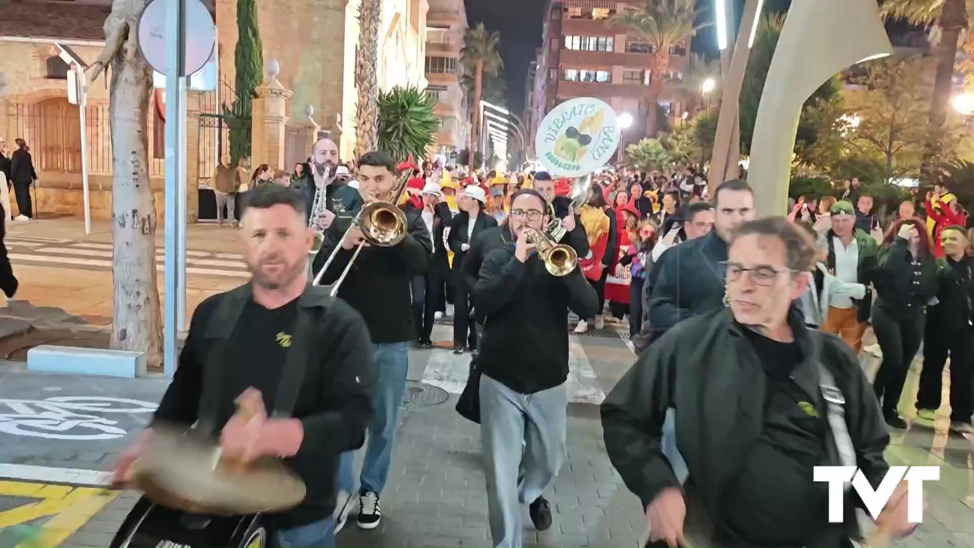 Imagen de Torrevieja vivió una «Quedada Carnavalera» multitudinaria