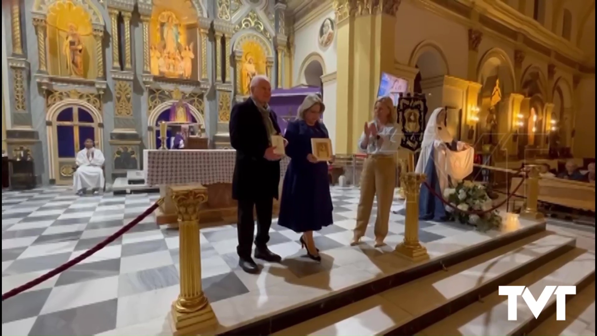 Imagen de Asila recibe de la Cofradía de la Verónica la primera «Distinción Verónica» 