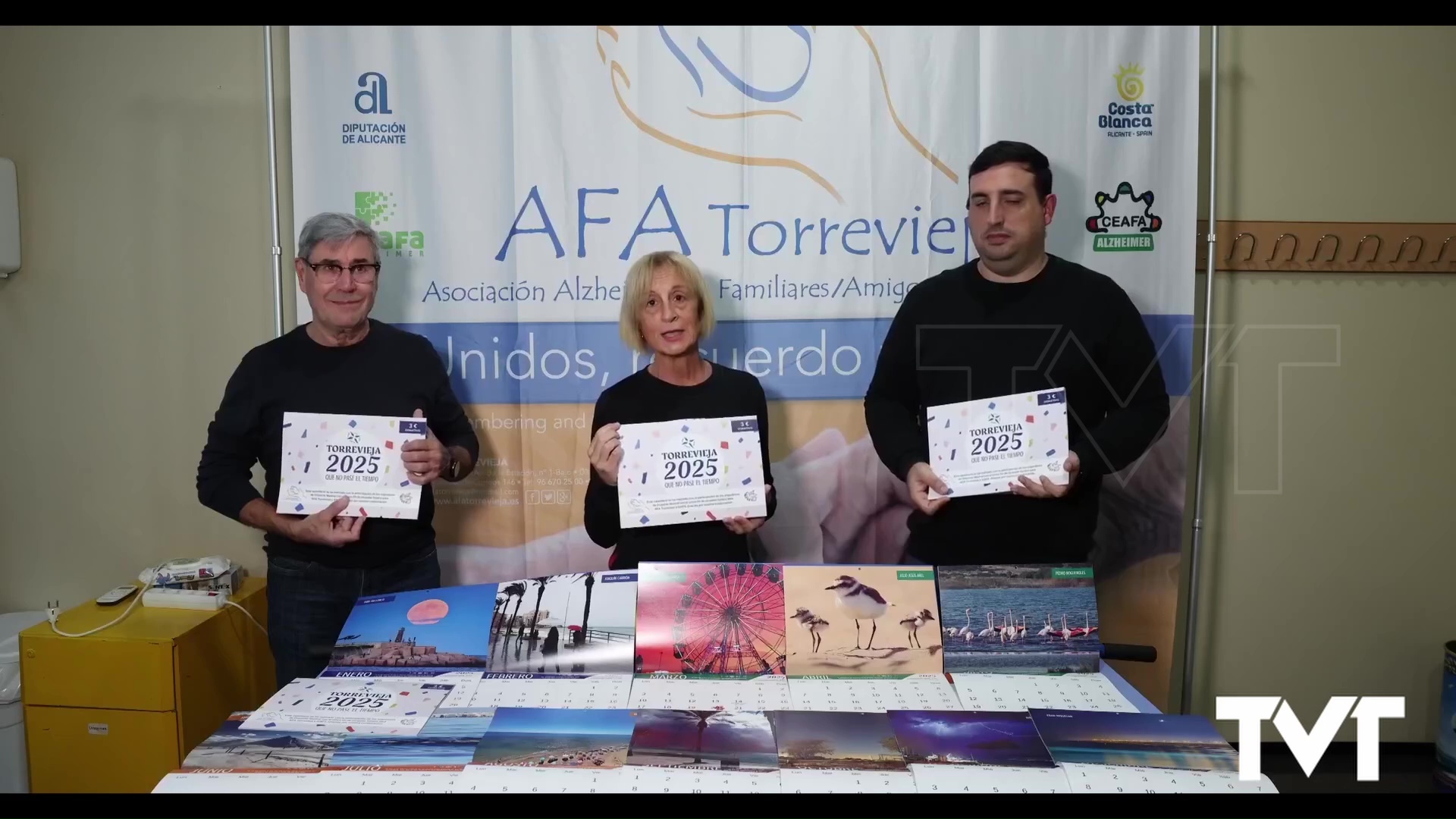 Imagen de Proyecto Mastral hace entrega de los beneficios íntegros de su Calendario Solidario a AFA y GAEX