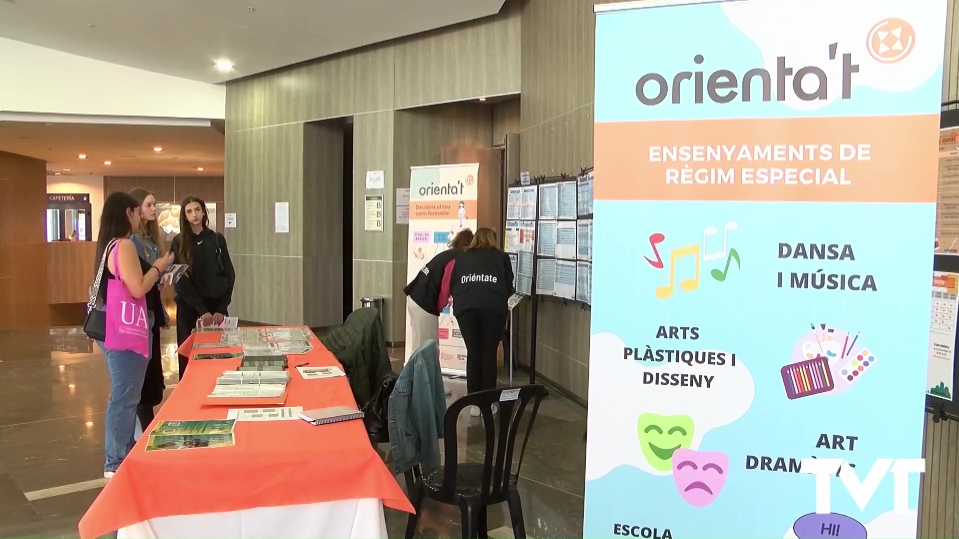 Imagen de ¿Quieres conocer la II Feria de orientación educativa «Oriéntate» ? Hoy te la mostramos. 